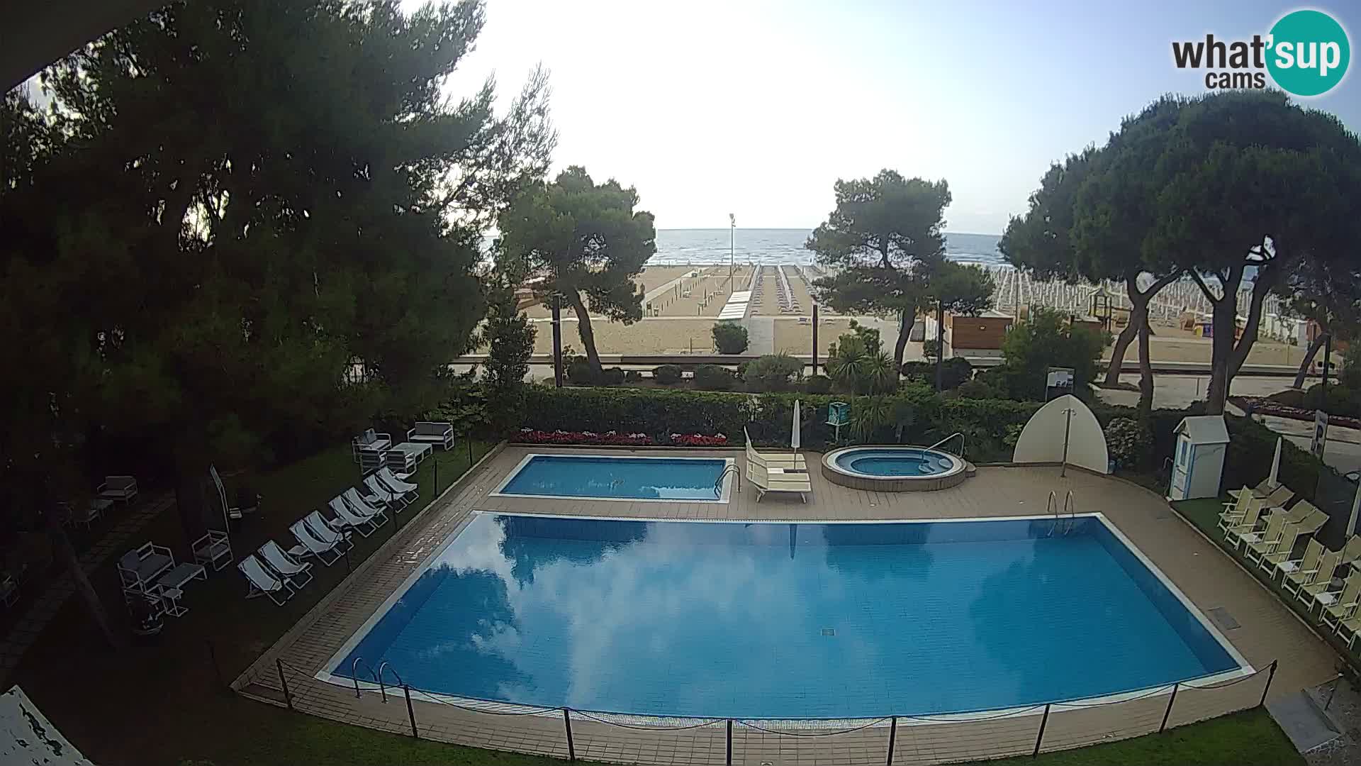 Web kamera Lignano Hotel Atlantic – Plaža Sabbiadoro