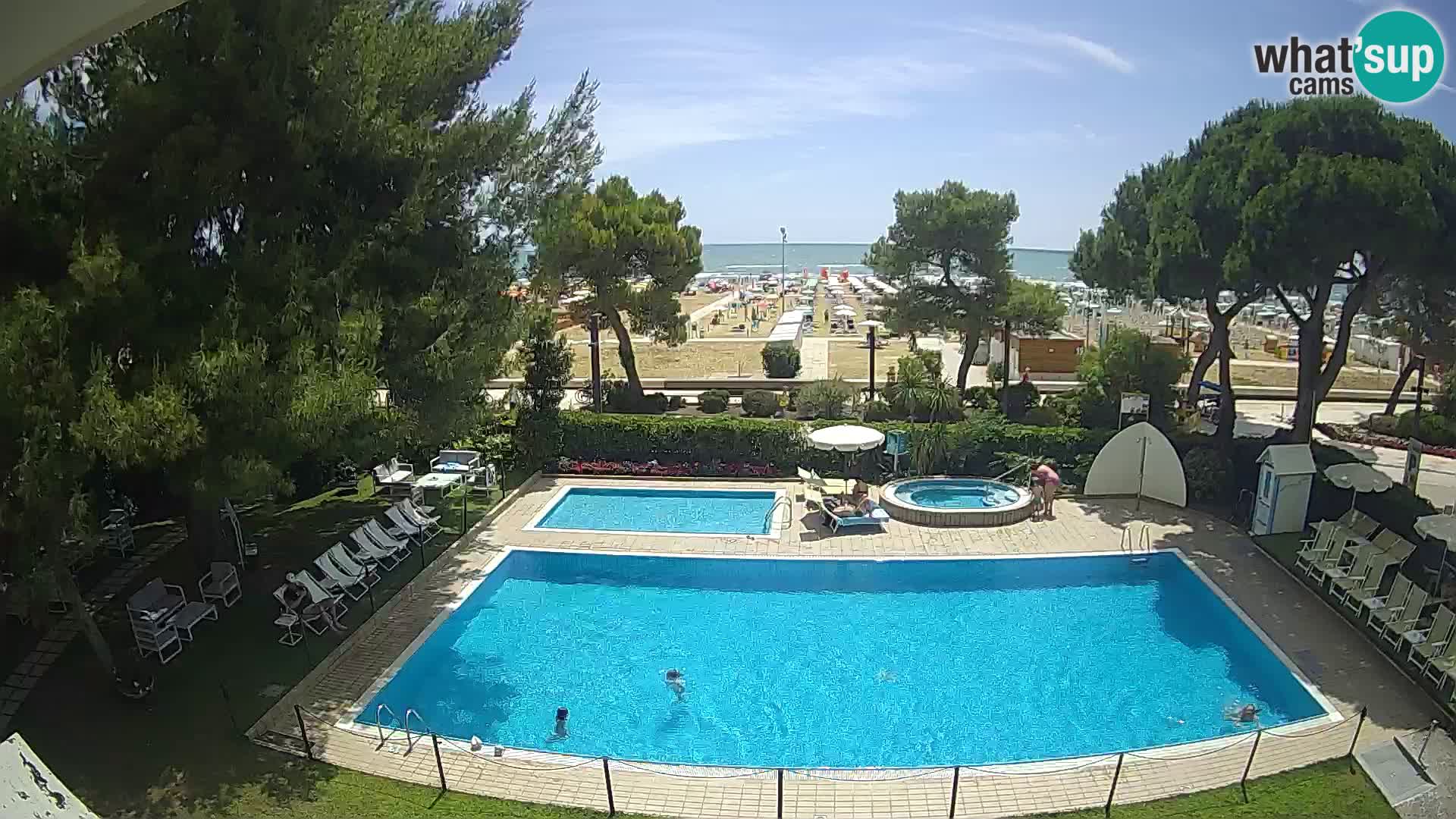 Lignano webcam Hotel Atlantic | Spiaggia Lignano Sabbiadoro