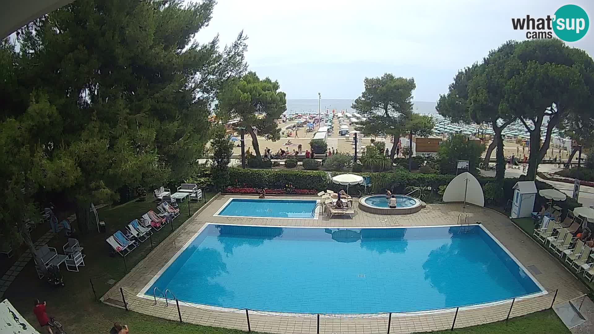 Lignano webcam Hotel Atlantic | Spiaggia Lignano Sabbiadoro
