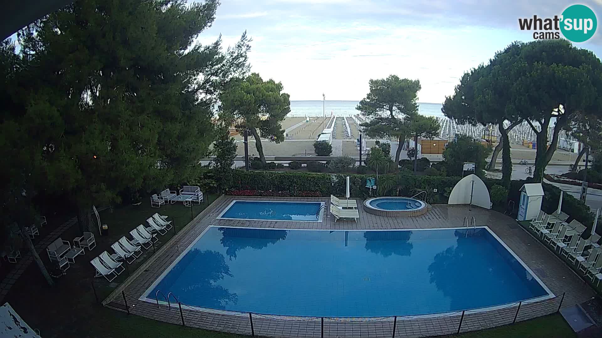 Lignano webcam Hotel Atlantic | Spiaggia Lignano Sabbiadoro