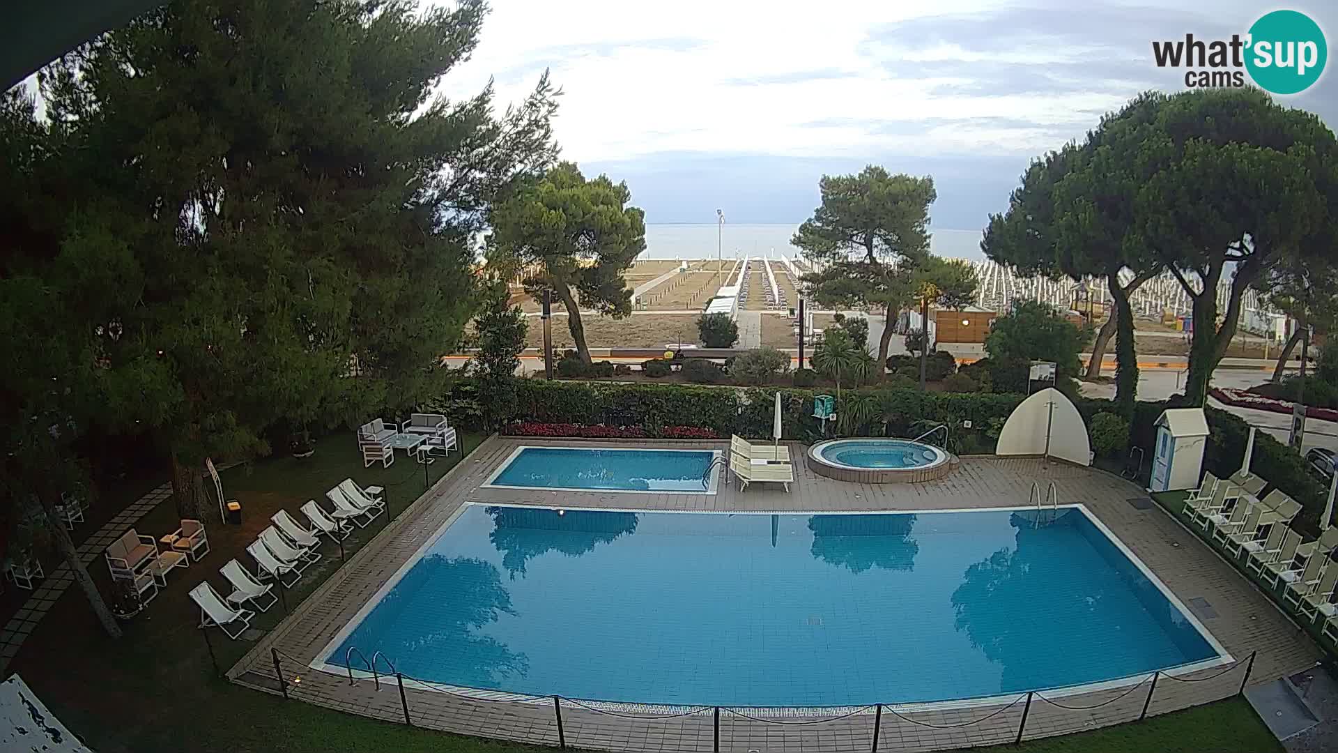 Web kamera Lignano Hotel Atlantic – Plaža Sabbiadoro