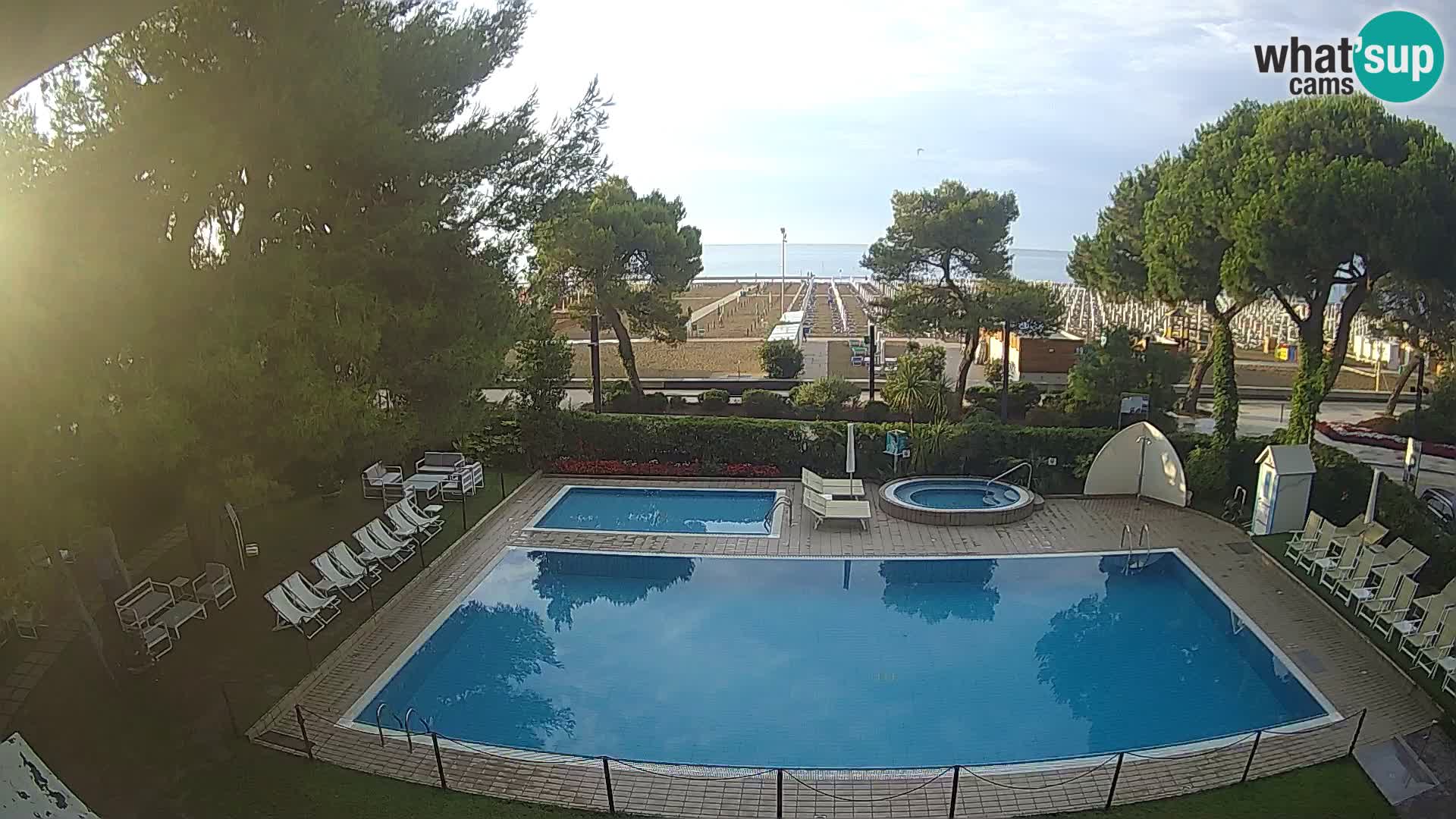 Spletna kamera Lignano Hotel Atlantic – Plaža Lignano Sabbiadoro