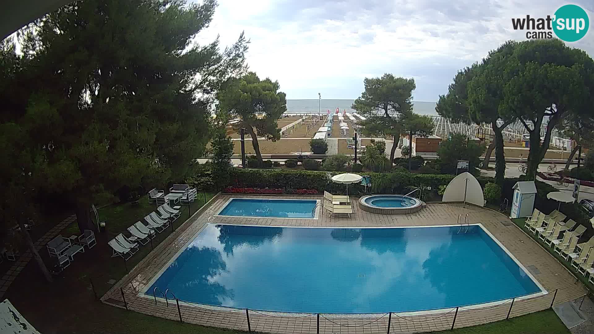 Lignano webcam Hotel Atlantic | Spiaggia Lignano Sabbiadoro