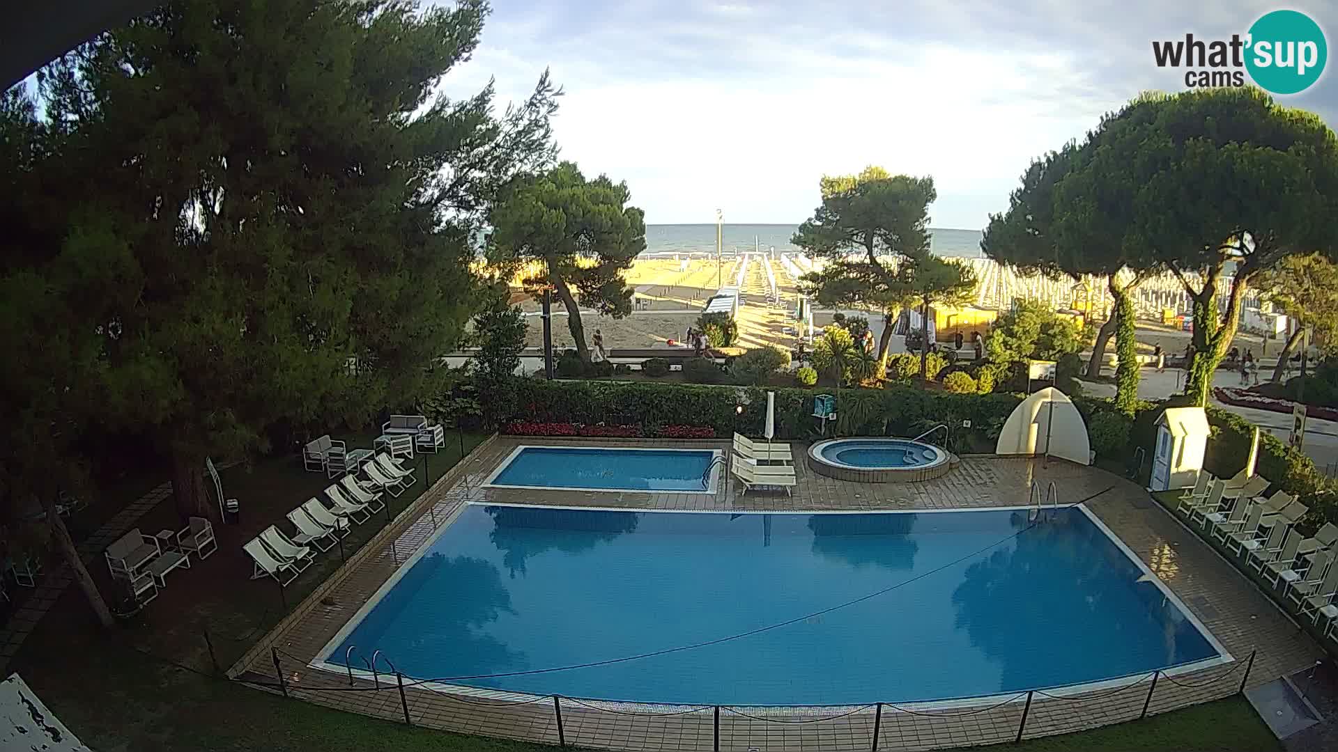Web kamera Lignano Hotel Atlantic – Plaža Sabbiadoro