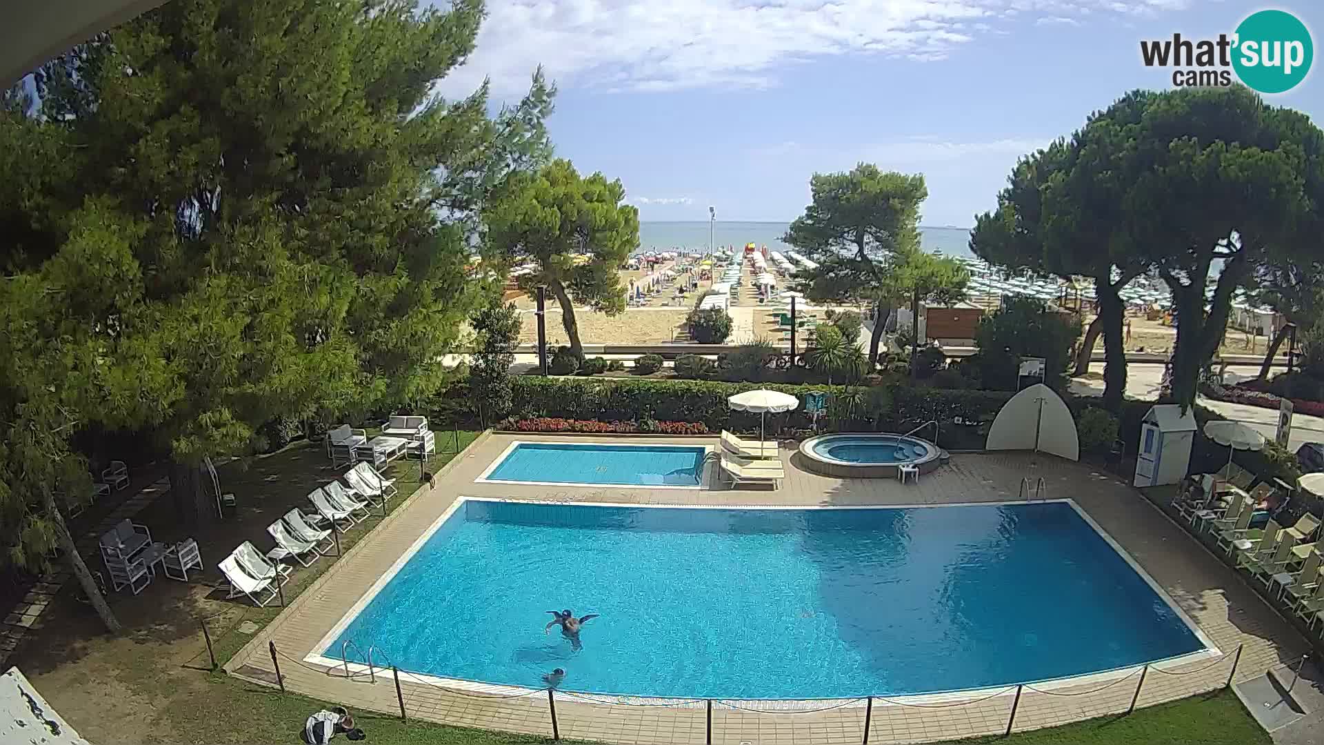 Lignano webcam Hotel Atlantic | Spiaggia Lignano Sabbiadoro