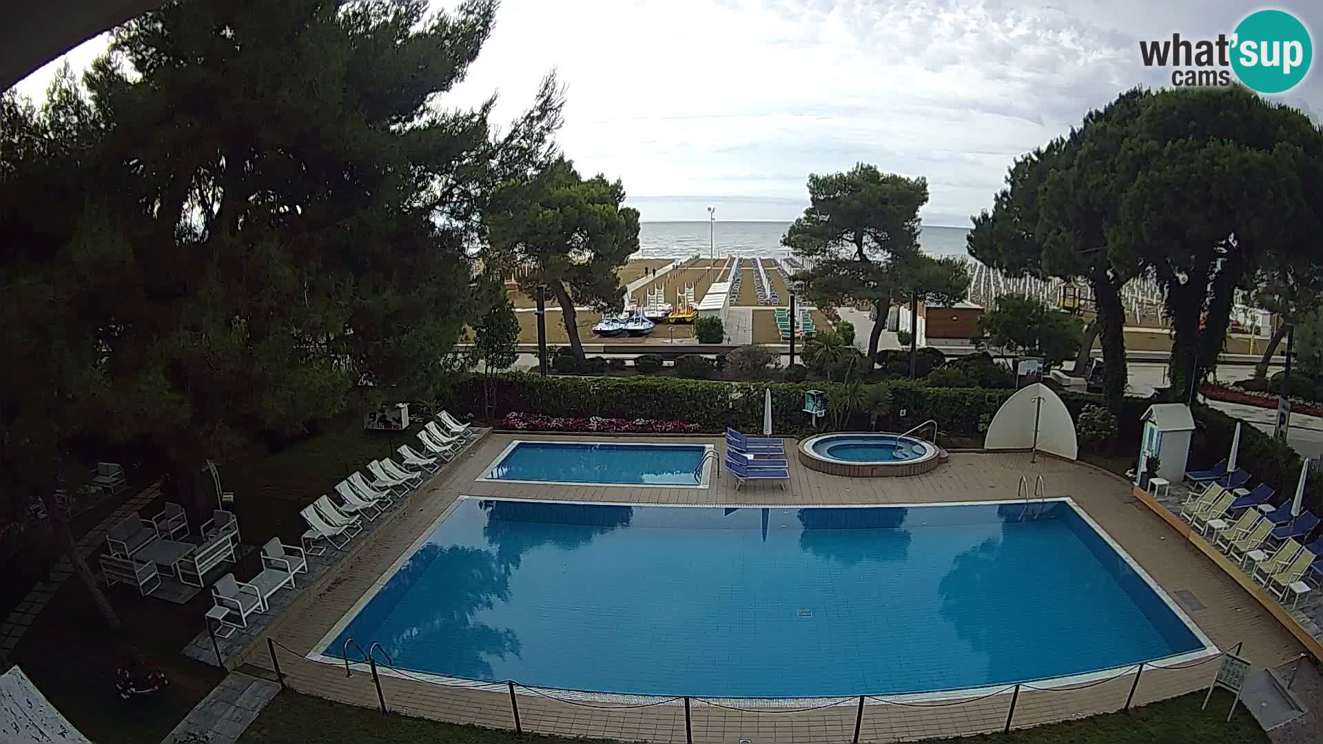 Lignano webcam Hotel Atlantic | Spiaggia Lignano Sabbiadoro