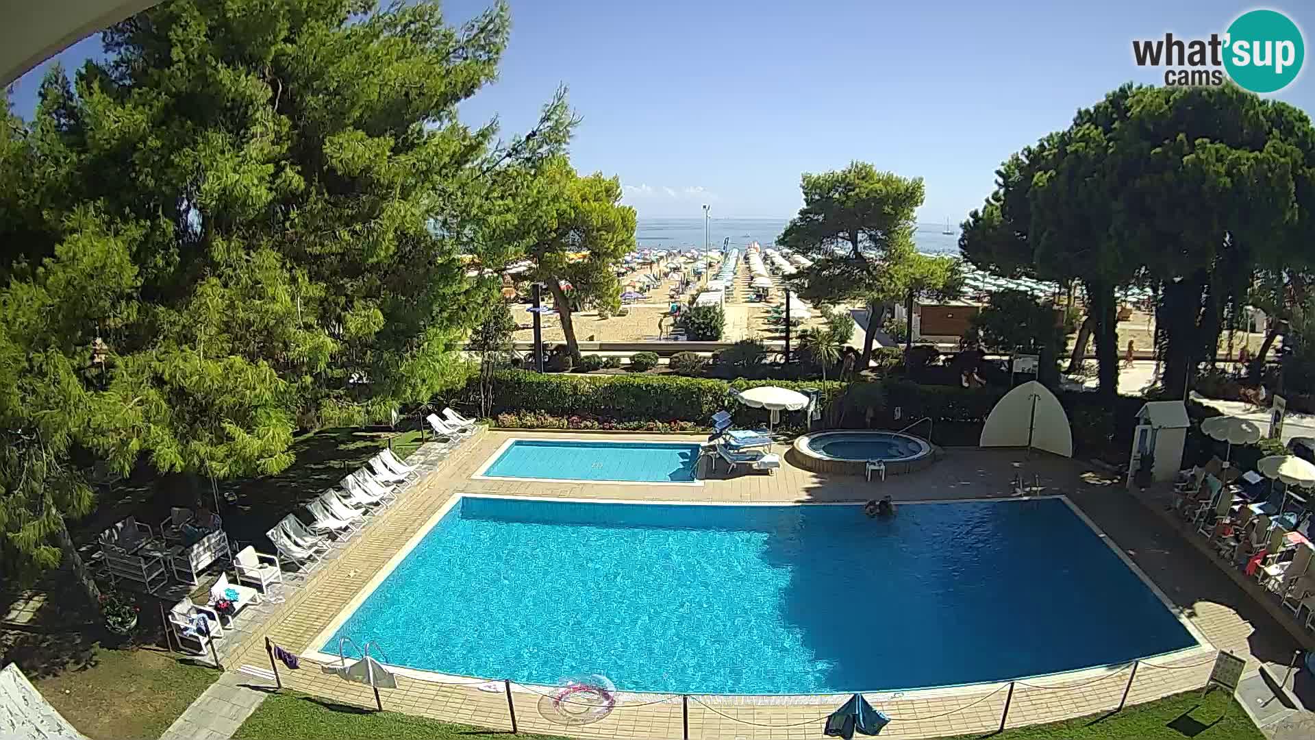 Lignano webcam Hotel Atlantic | Spiaggia Lignano Sabbiadoro