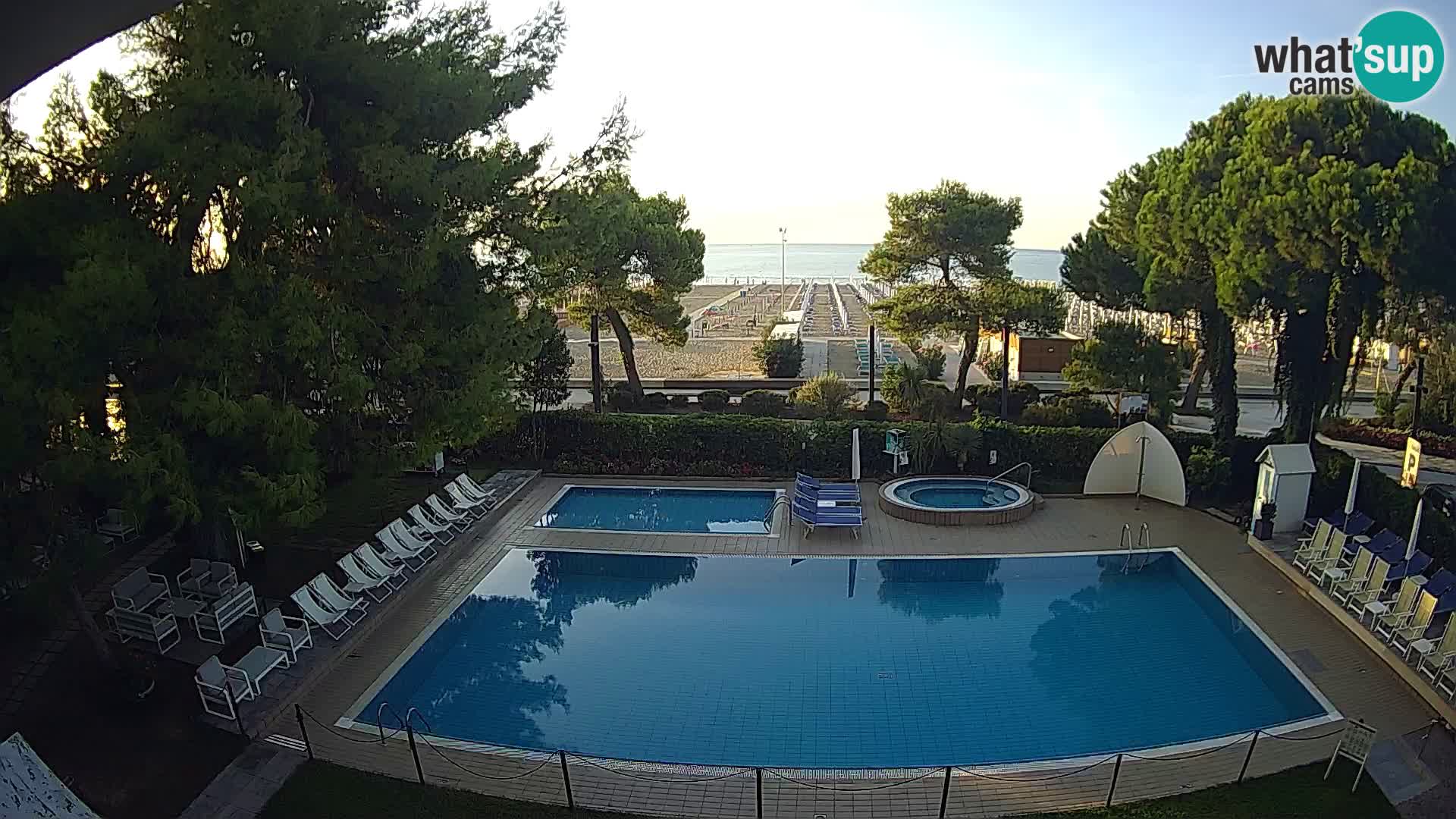 Web kamera Lignano Hotel Atlantic – Plaža Sabbiadoro