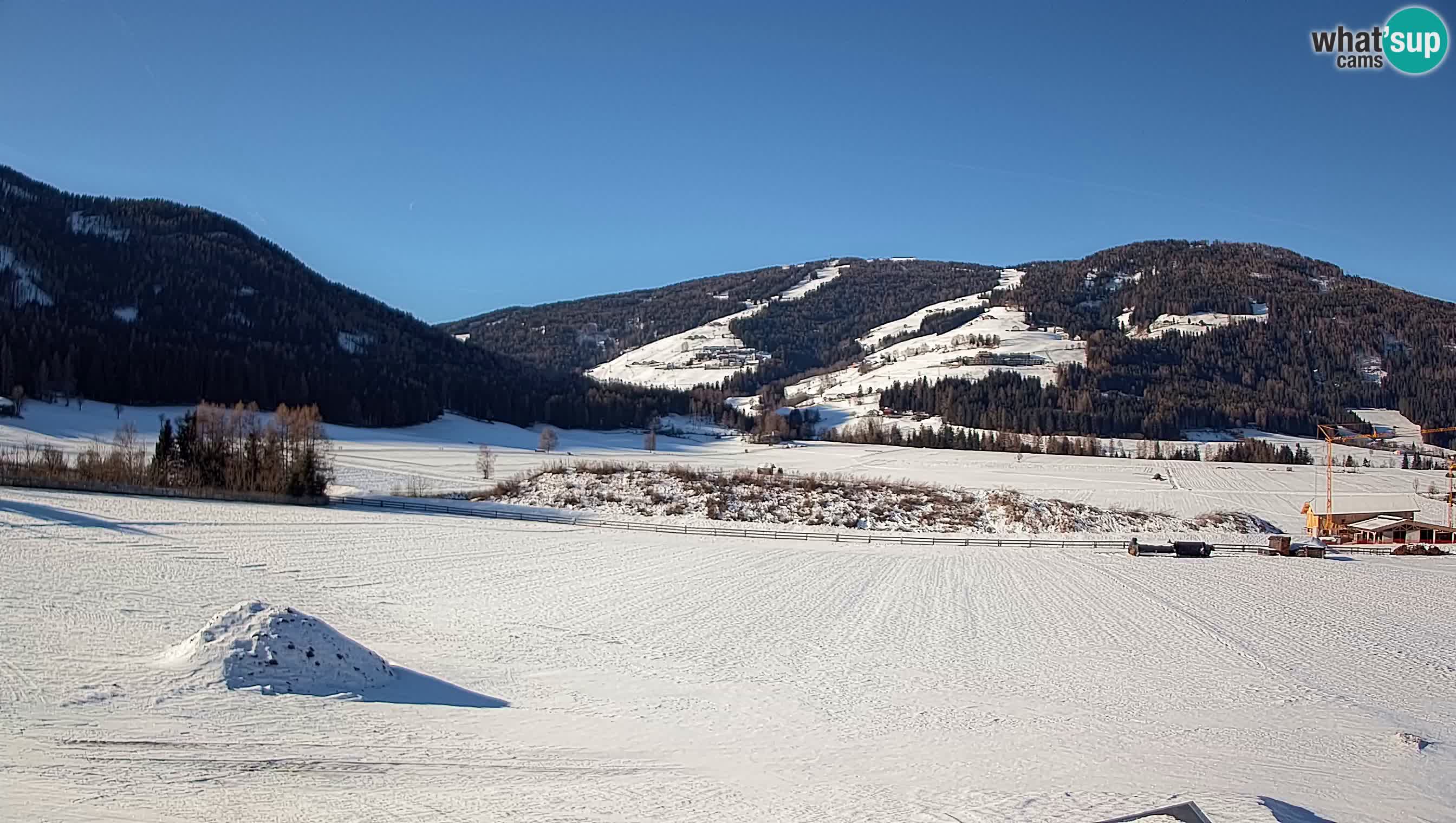 Webkamera Olang | Blick auf den Kronplatz von den Sottla Apartments