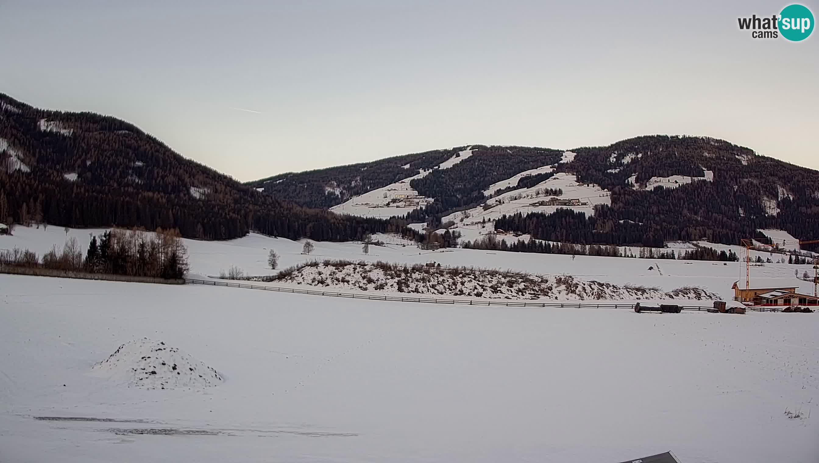 Webkamera Olang | Blick auf den Kronplatz von den Sottla Apartments