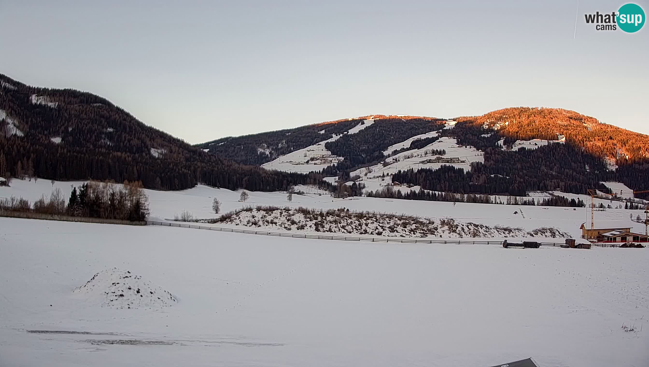 Webkamera Olang | Blick auf den Kronplatz von den Sottla Apartments