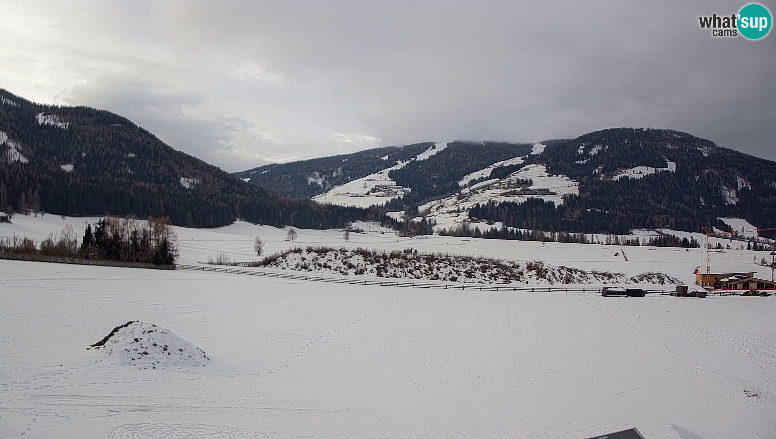 Webkamera Olang | Blick auf den Kronplatz von den Sottla Apartments