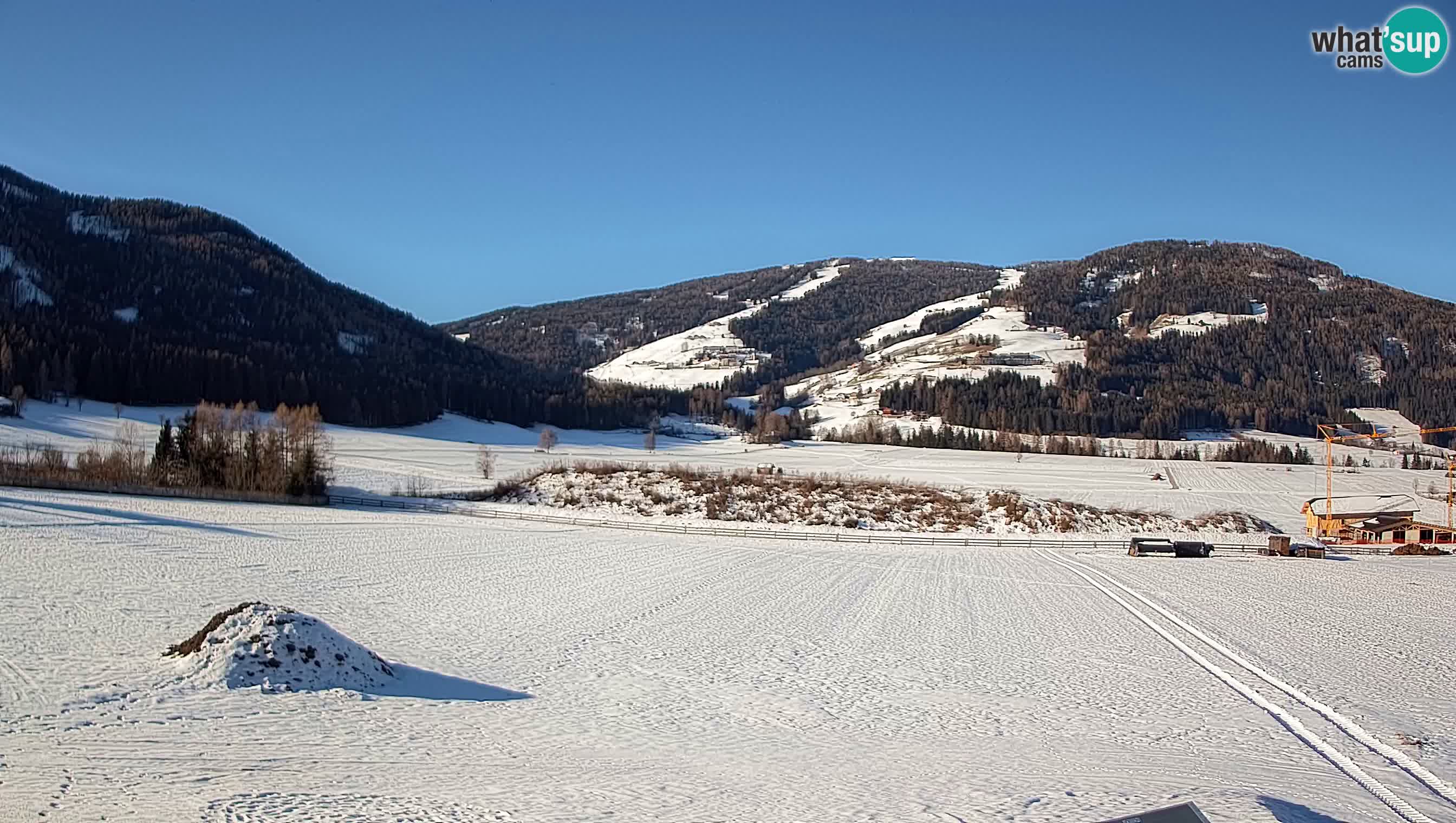 Webkamera Olang | Blick auf den Kronplatz von den Sottla Apartments