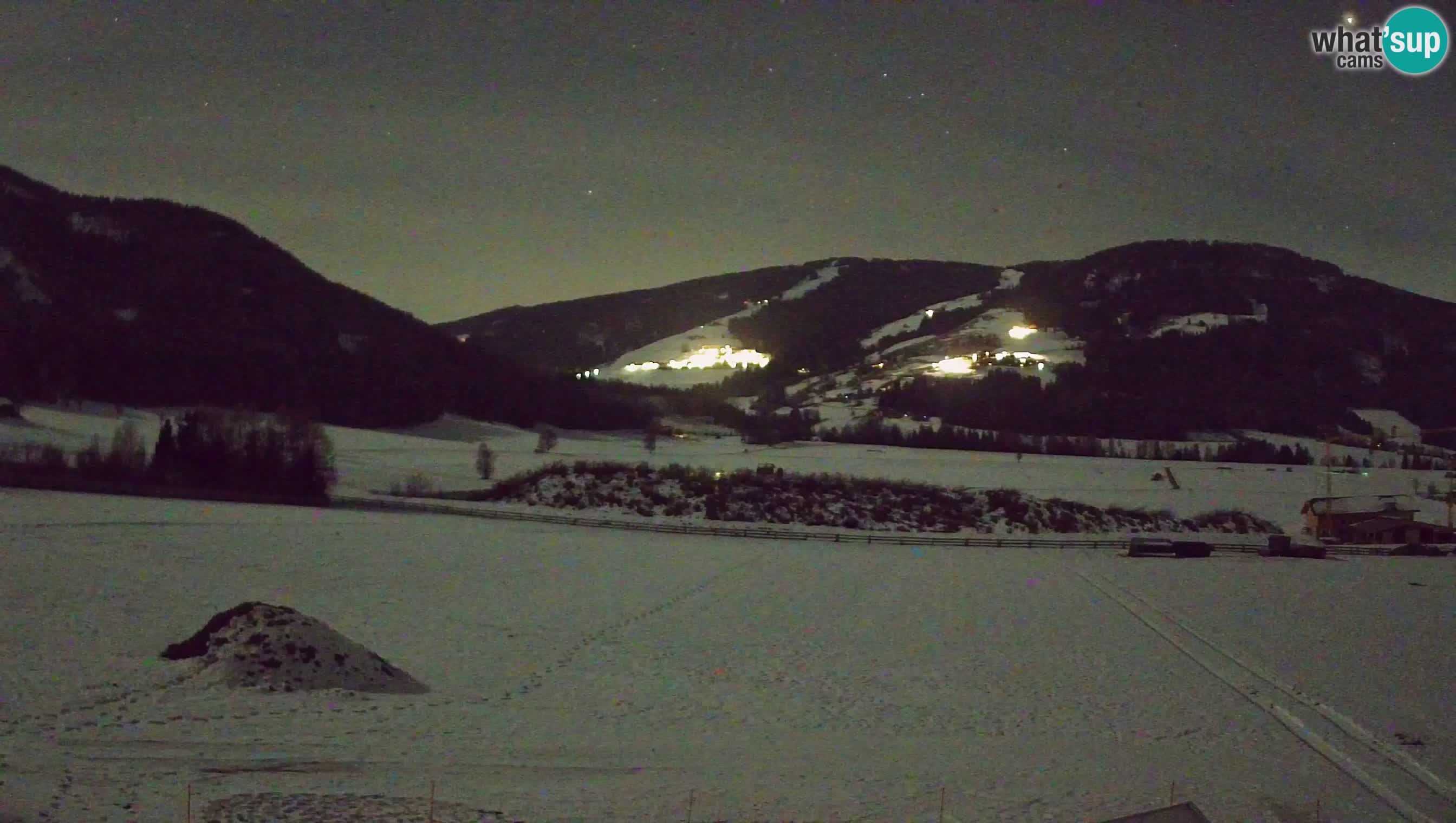 Webkamera Olang | Blick auf den Kronplatz von den Sottla Apartments