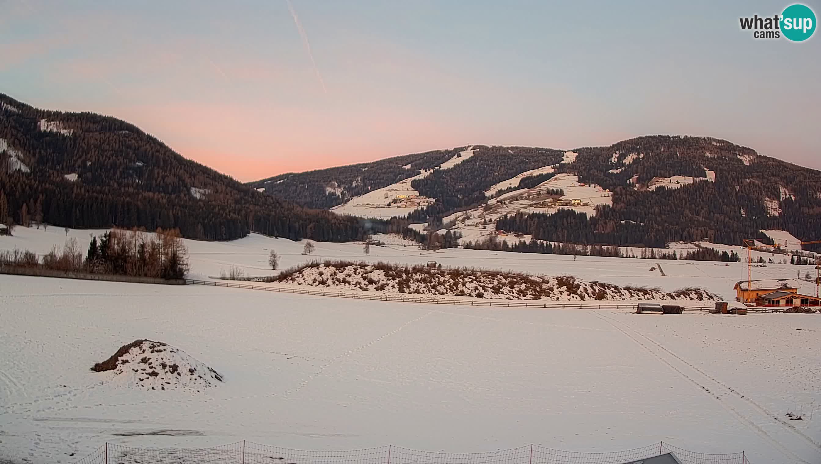 Webkamera Olang | Blick auf den Kronplatz von den Sottla Apartments