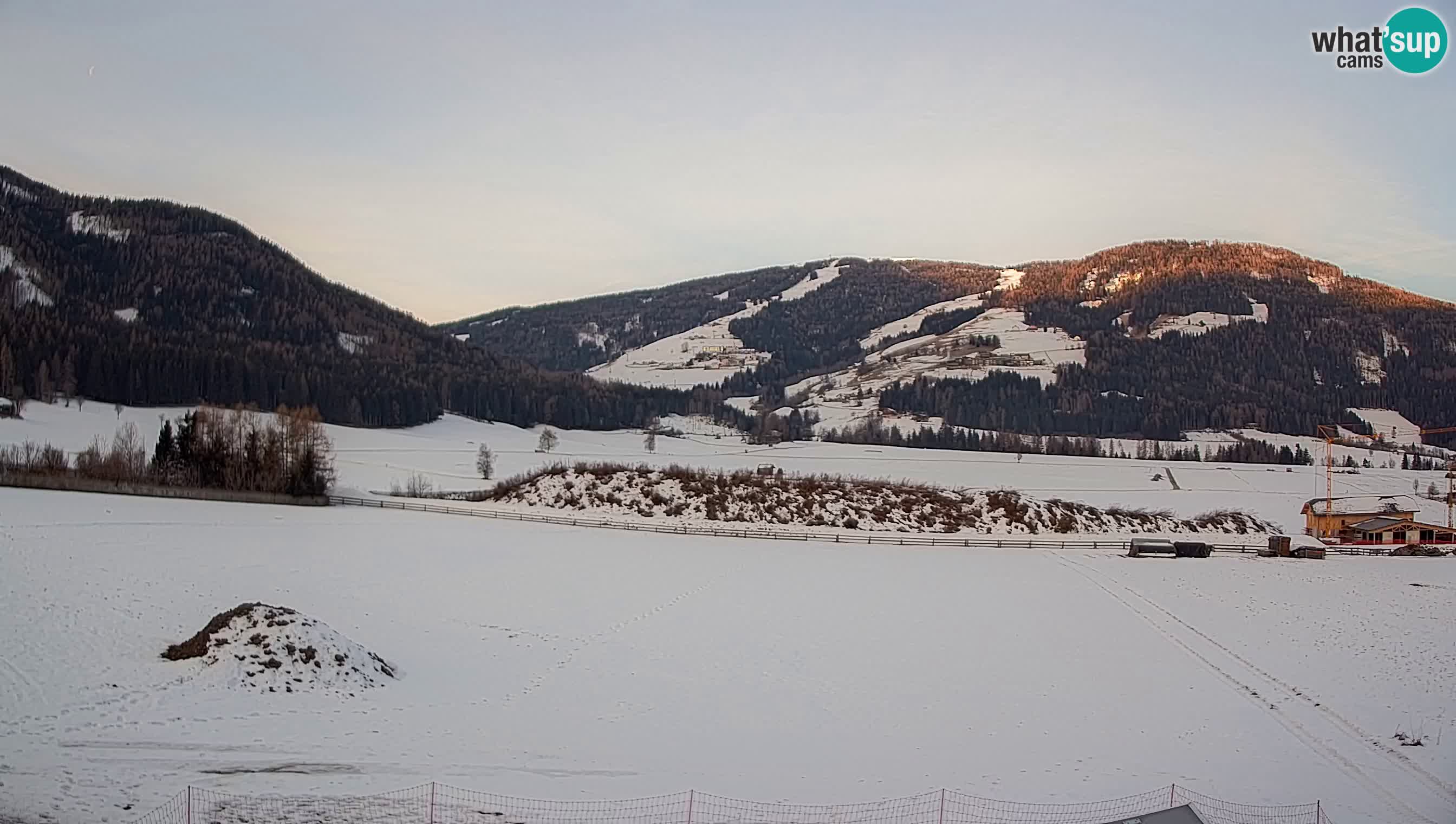 Webkamera Olang | Blick auf den Kronplatz von den Sottla Apartments