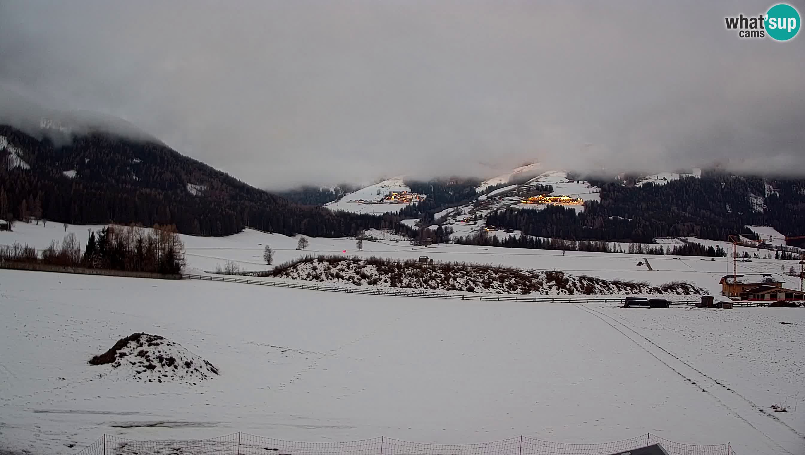 Webkamera Olang | Blick auf den Kronplatz von den Sottla Apartments