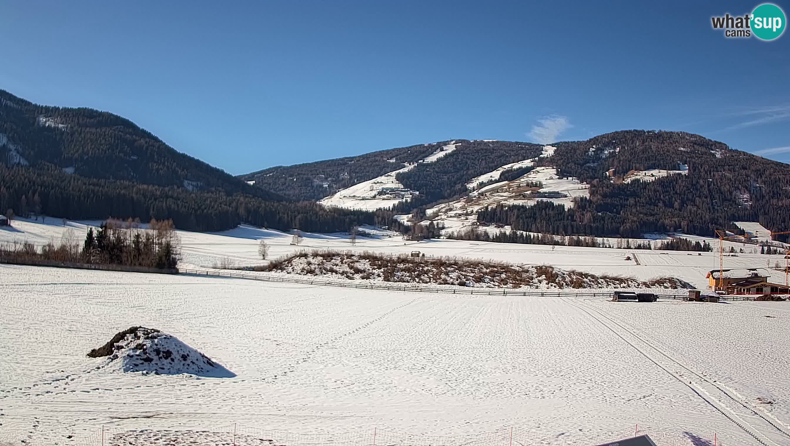 Webkamera Olang | Blick auf den Kronplatz von den Sottla Apartments