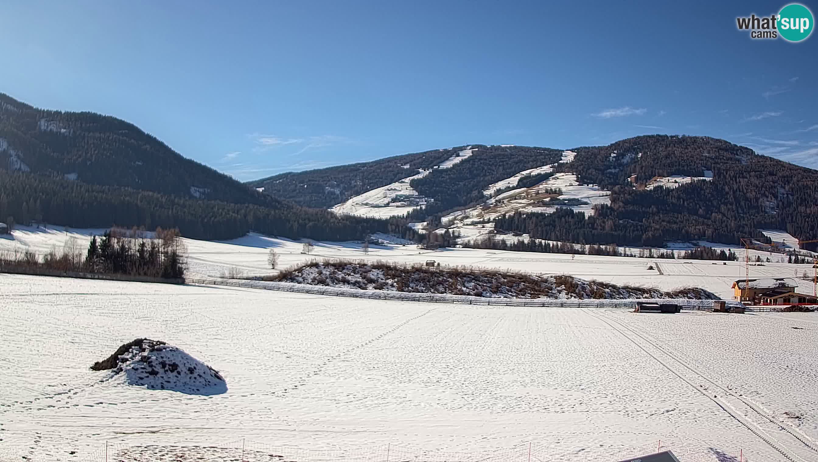 Webkamera Olang | Blick auf den Kronplatz von den Sottla Apartments