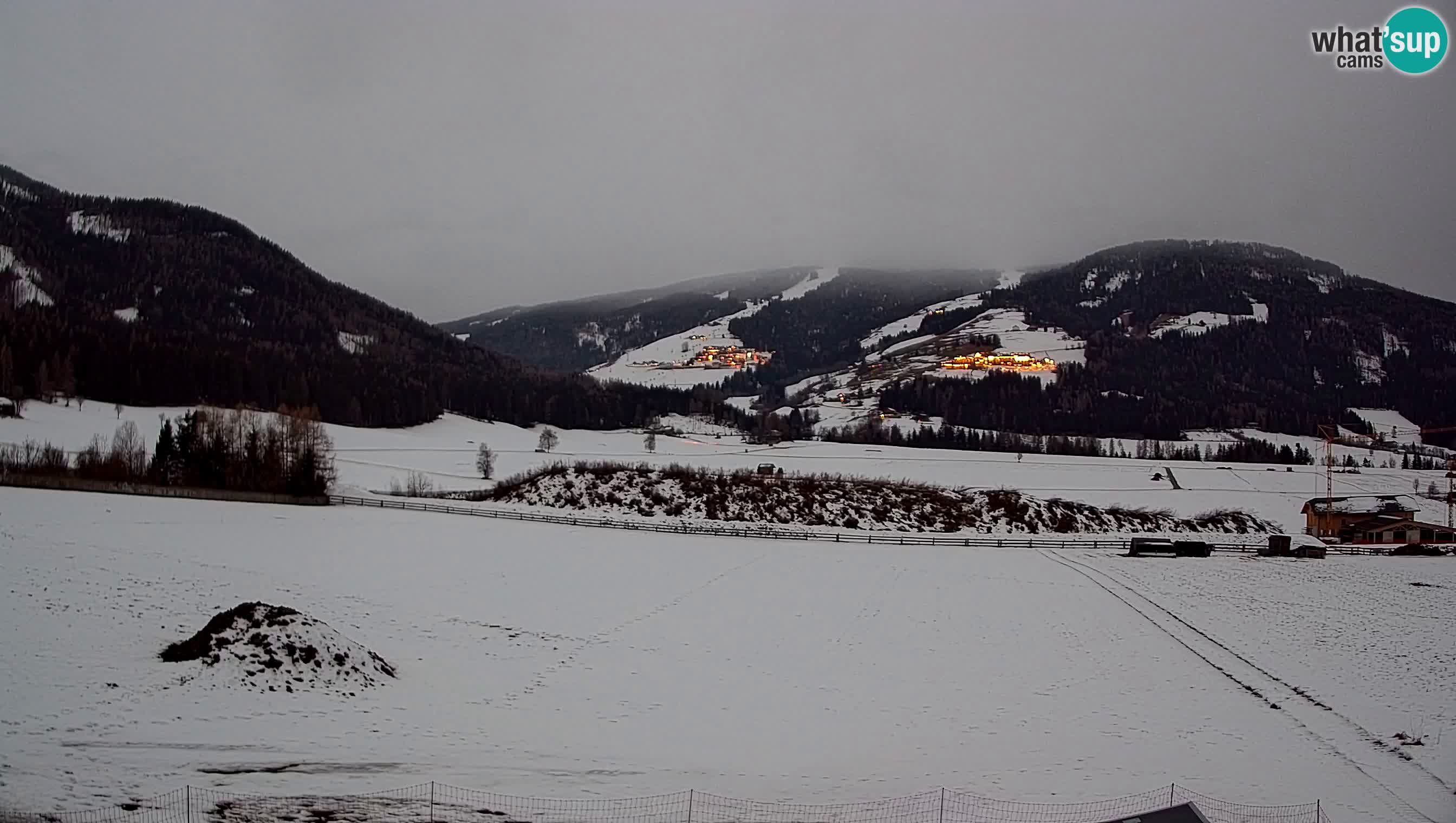 Webkamera Olang | Blick auf den Kronplatz von den Sottla Apartments