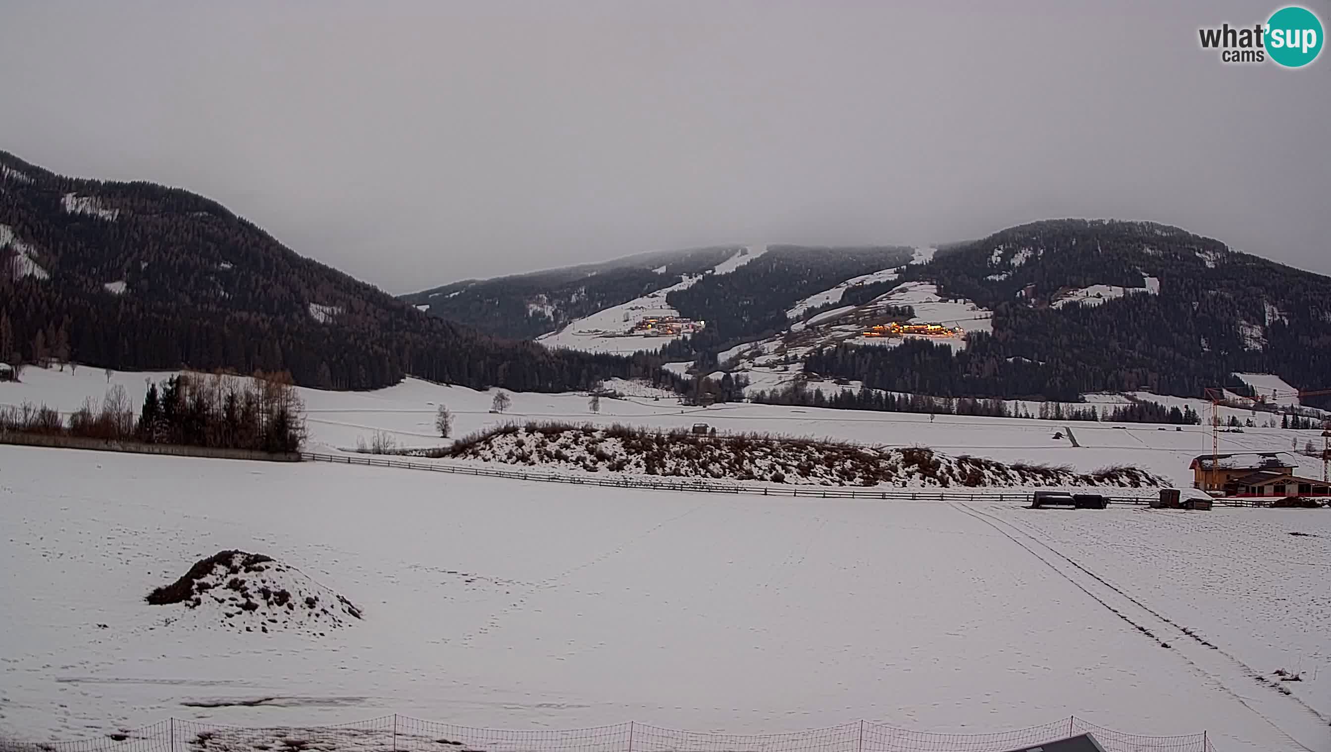 Webkamera Olang | Blick auf den Kronplatz von den Sottla Apartments