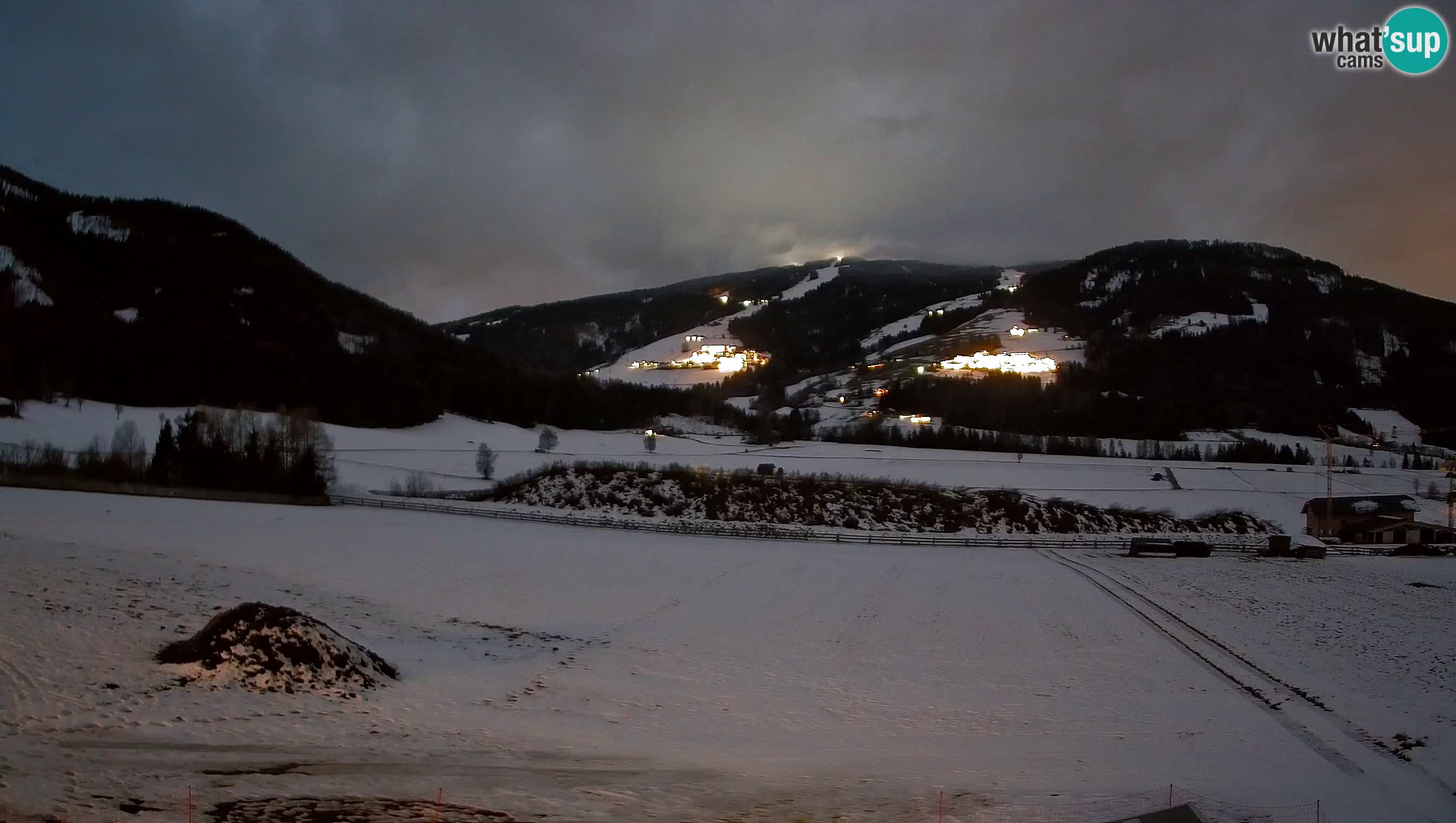 Webkamera Olang | Blick auf den Kronplatz von den Sottla Apartments