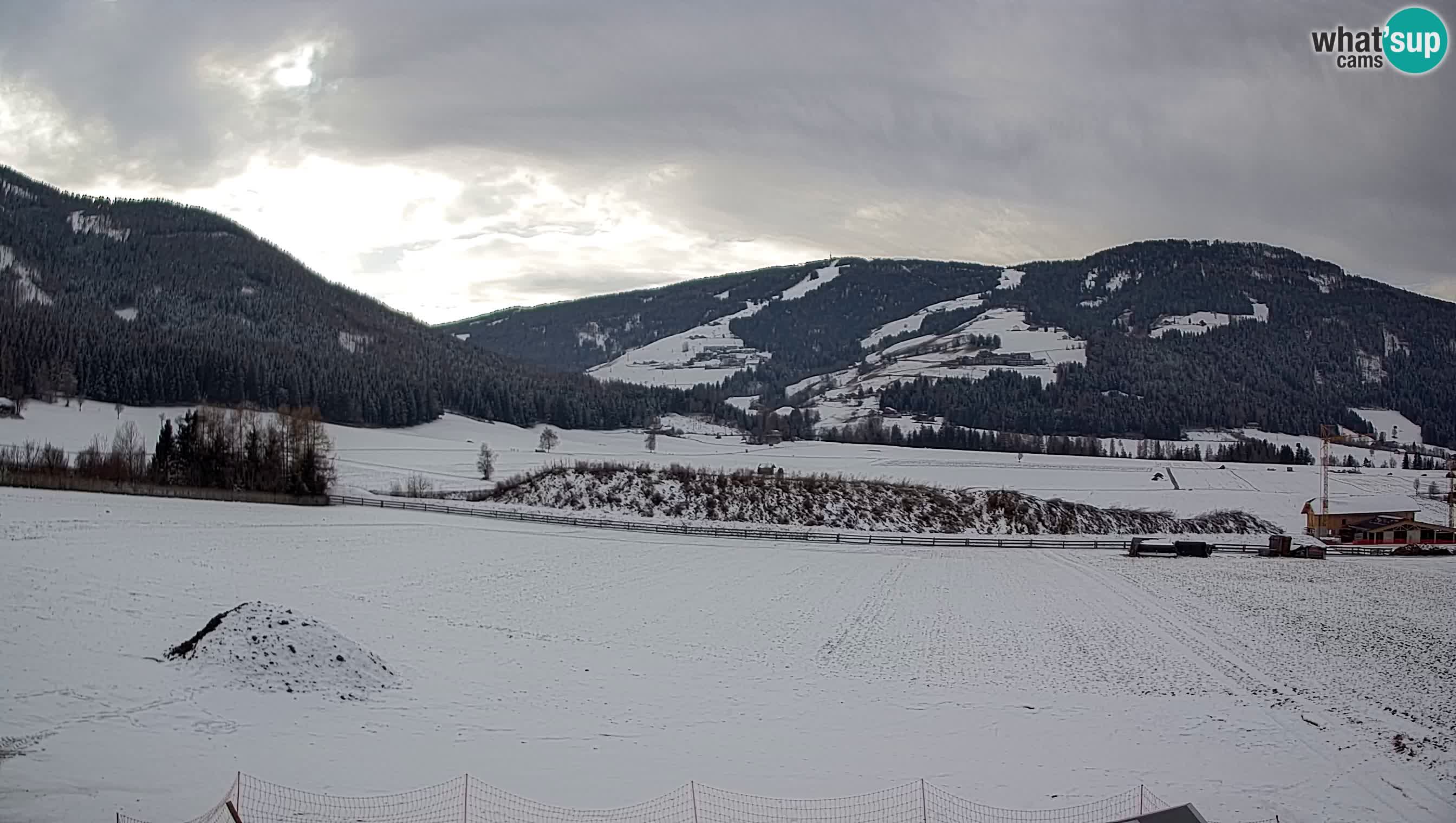 Webkamera Olang | Blick auf den Kronplatz von den Sottla Apartments