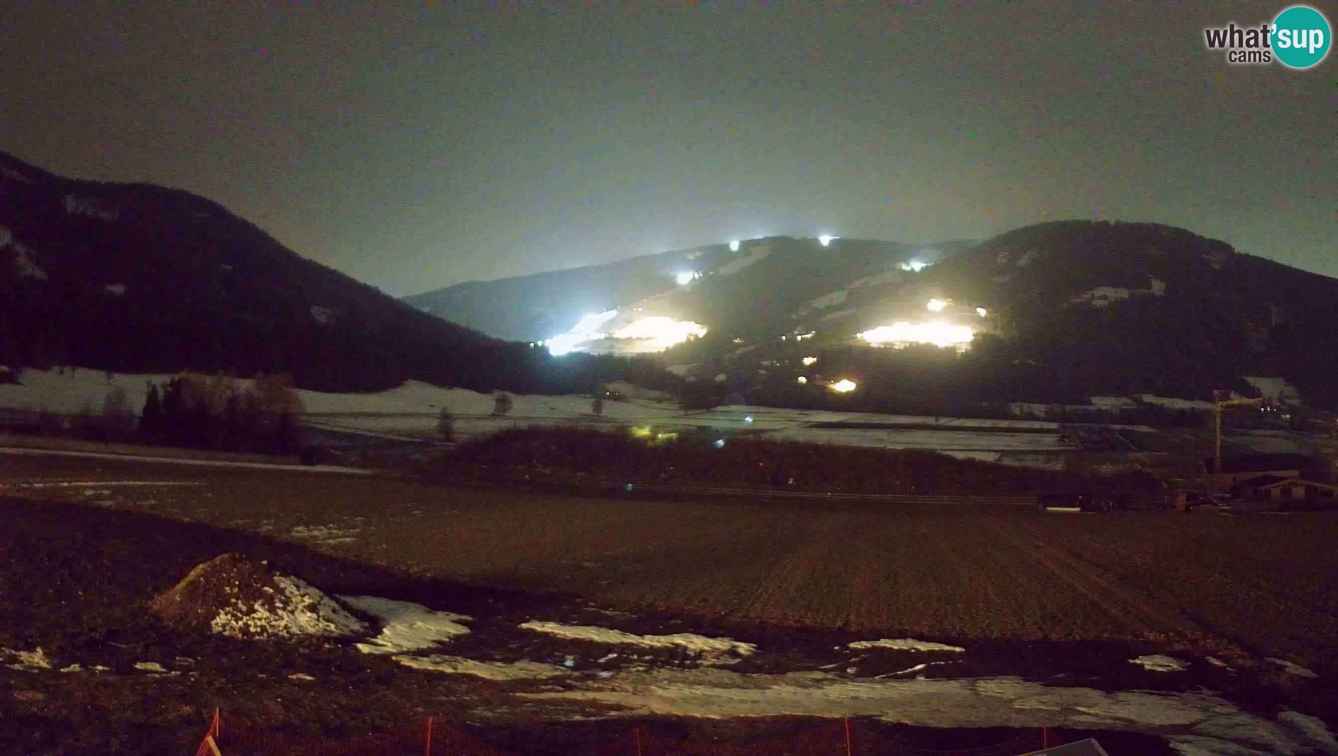 Webkamera Olang | Blick auf den Kronplatz von den Sottla Apartments