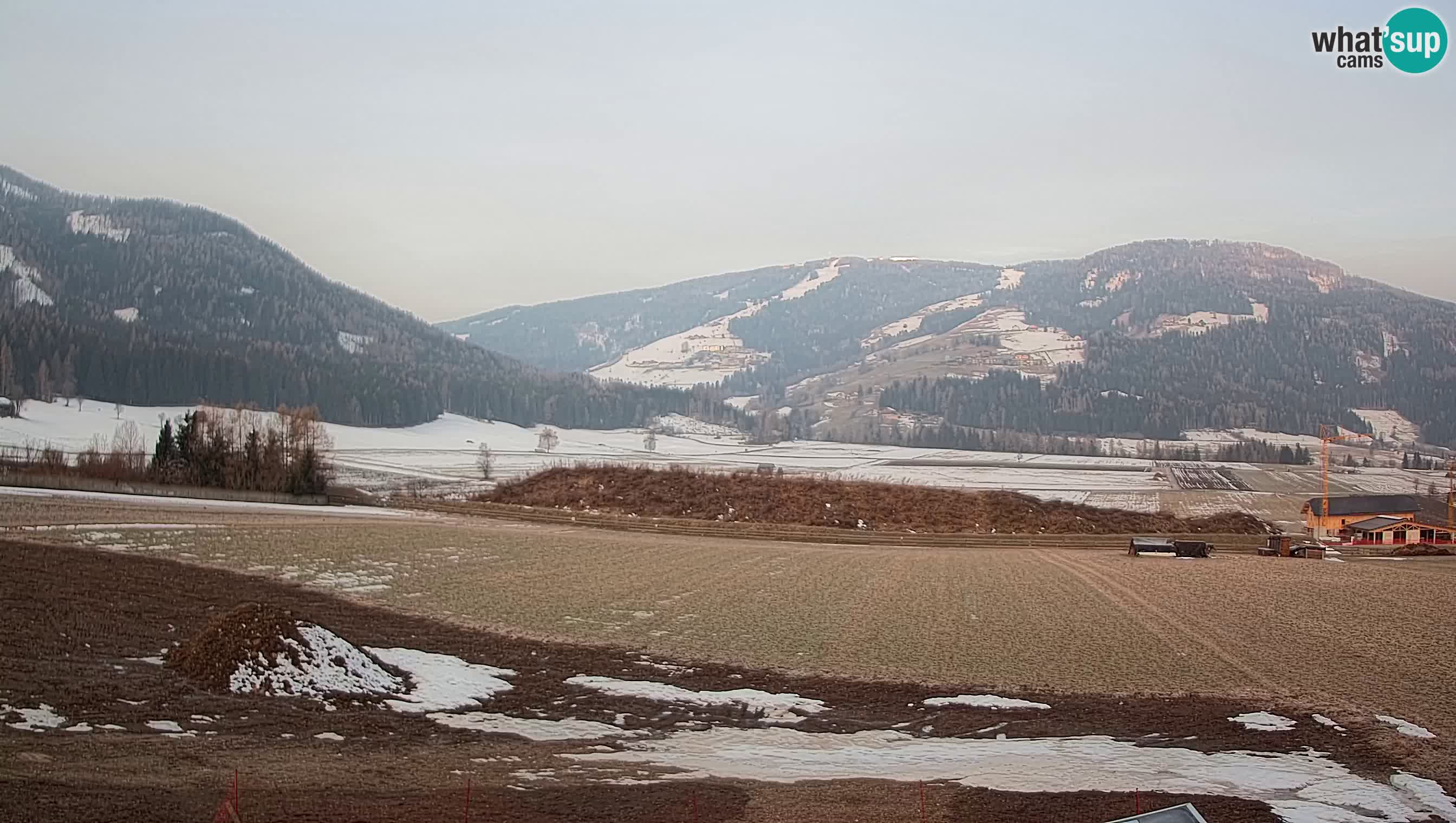 Webkamera Olang | Blick auf den Kronplatz von den Sottla Apartments