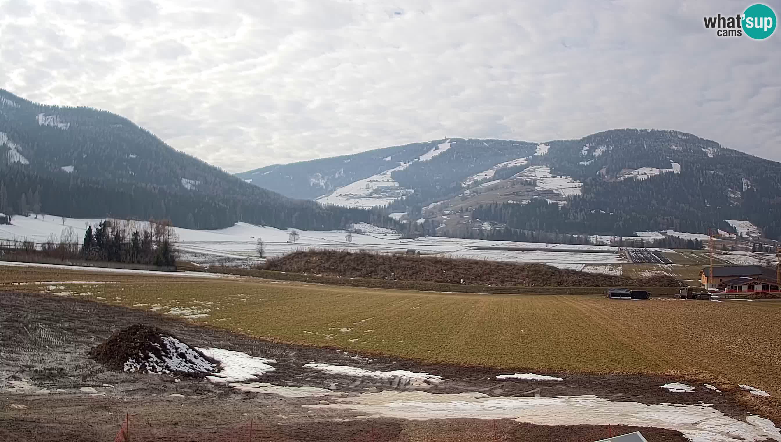 Webkamera Olang | Blick auf den Kronplatz von den Sottla Apartments