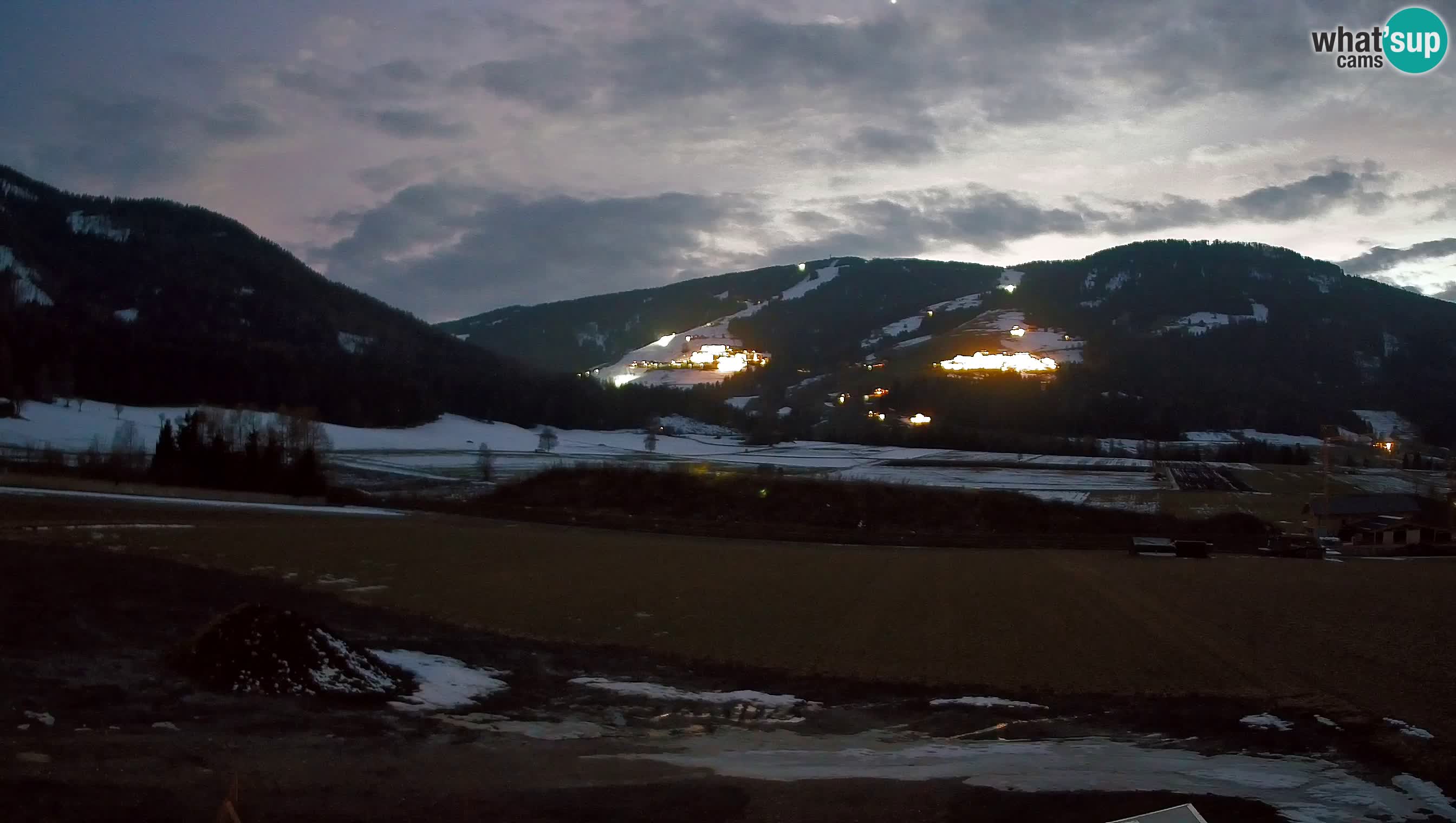 Webkamera Olang | Blick auf den Kronplatz von den Sottla Apartments