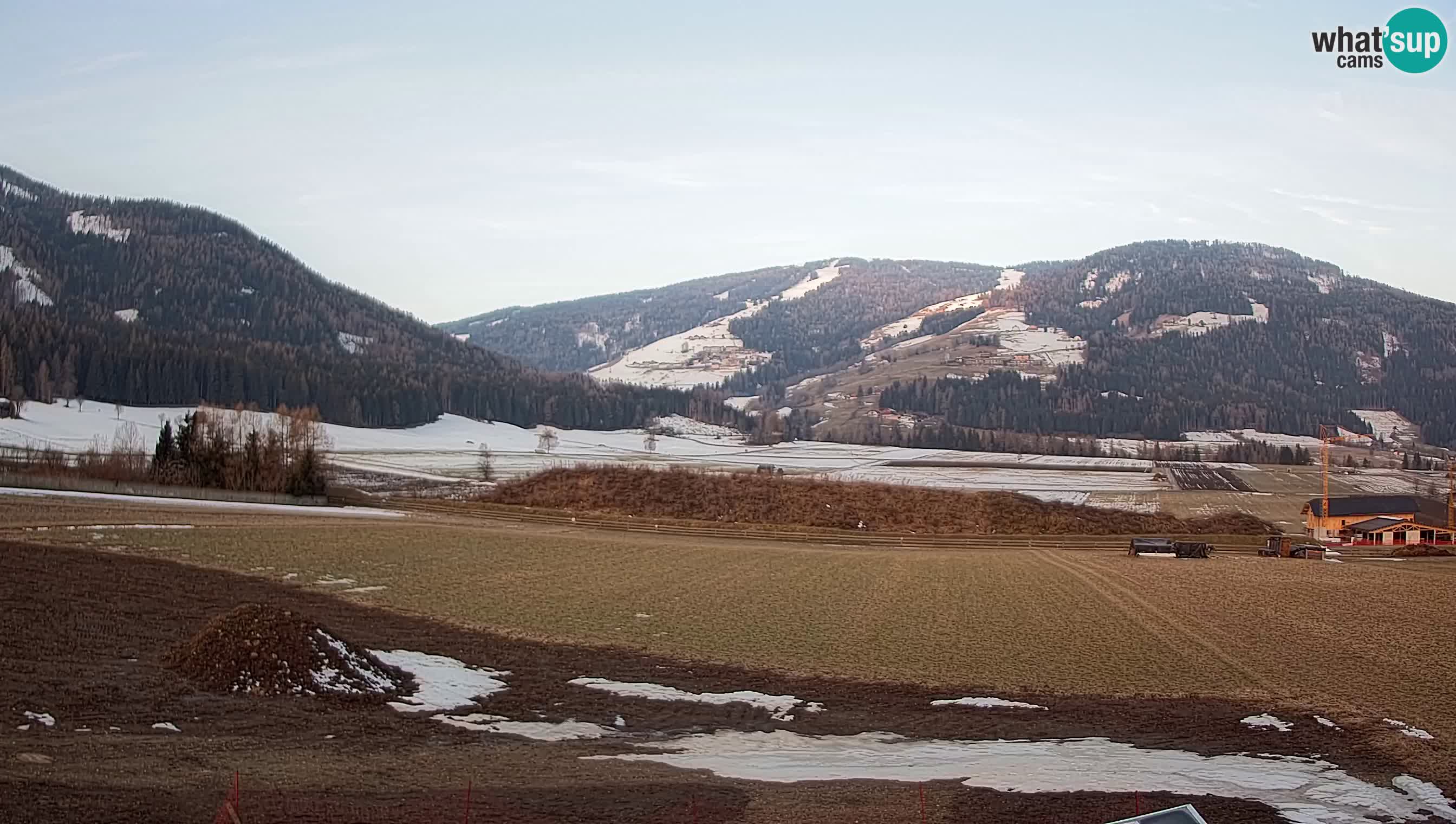 Webkamera Olang | Blick auf den Kronplatz von den Sottla Apartments