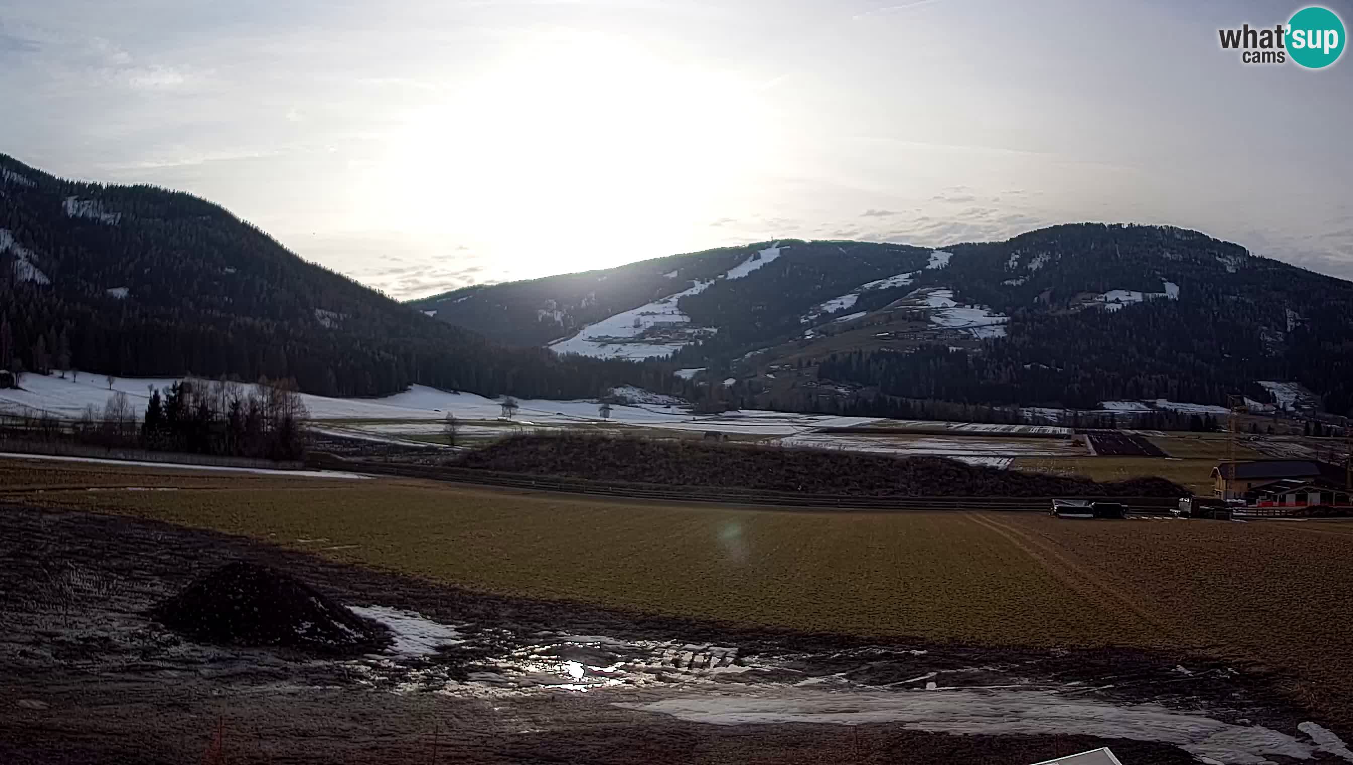 Webkamera Olang | Blick auf den Kronplatz von den Sottla Apartments