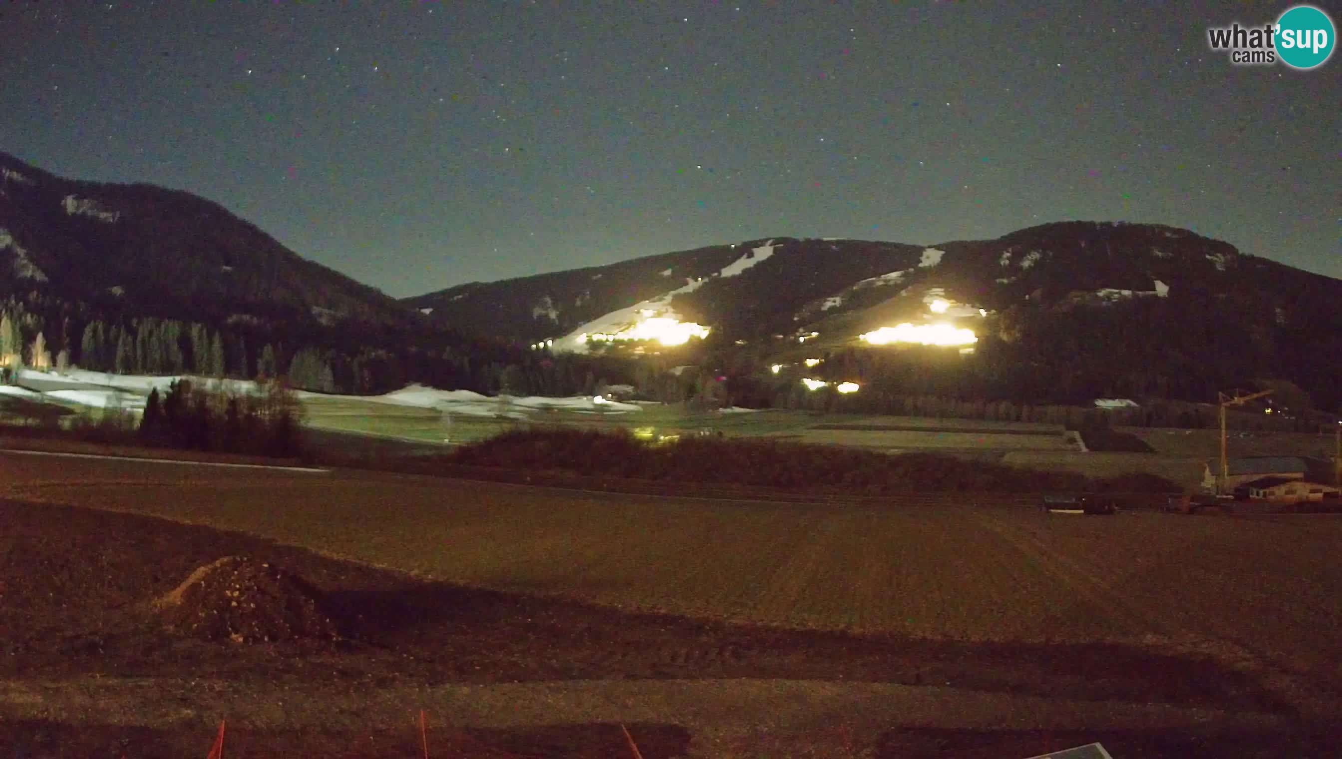 Webkamera Olang | Blick auf den Kronplatz von den Sottla Apartments