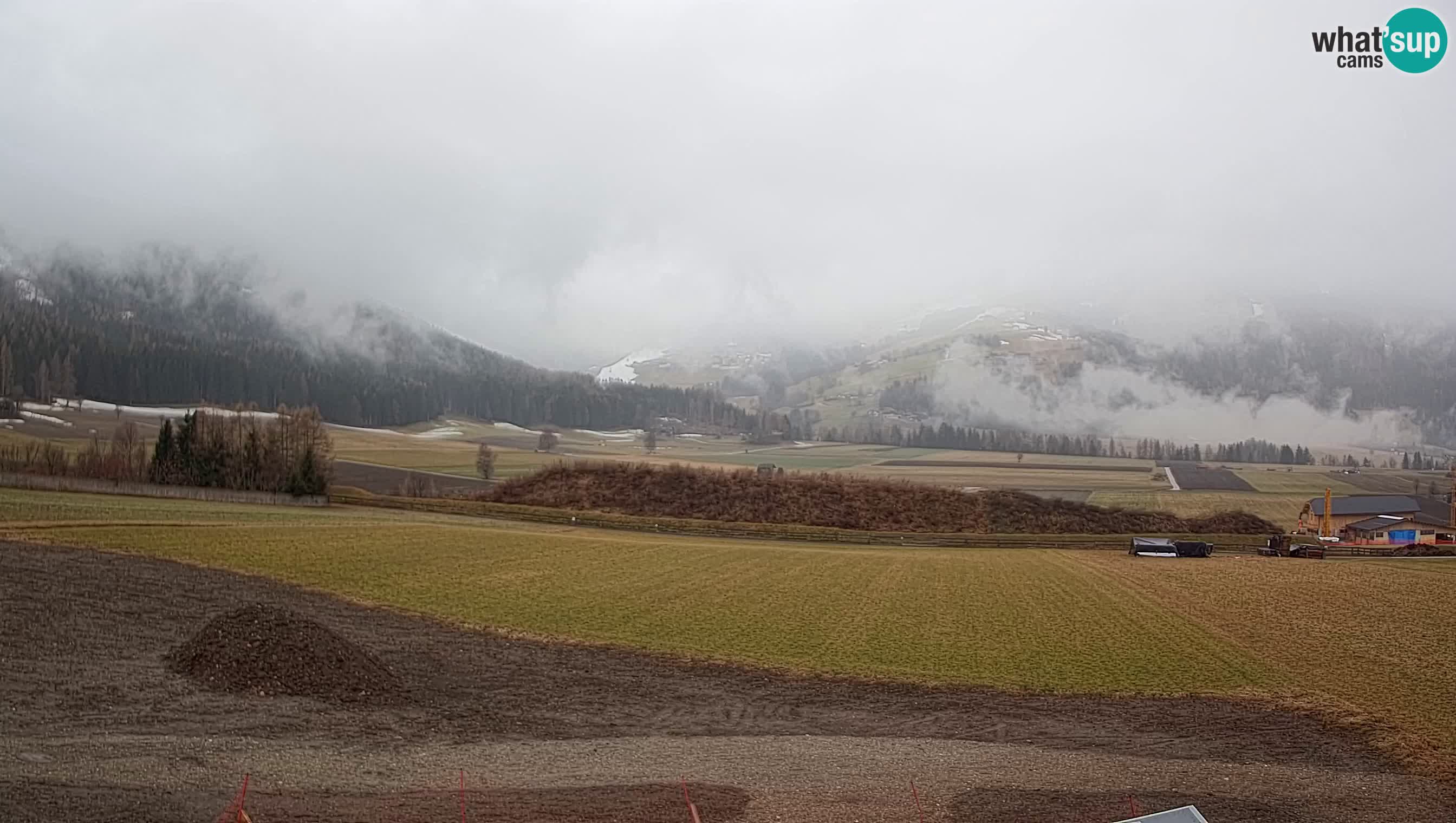 Webkamera Olang | Blick auf den Kronplatz von den Sottla Apartments