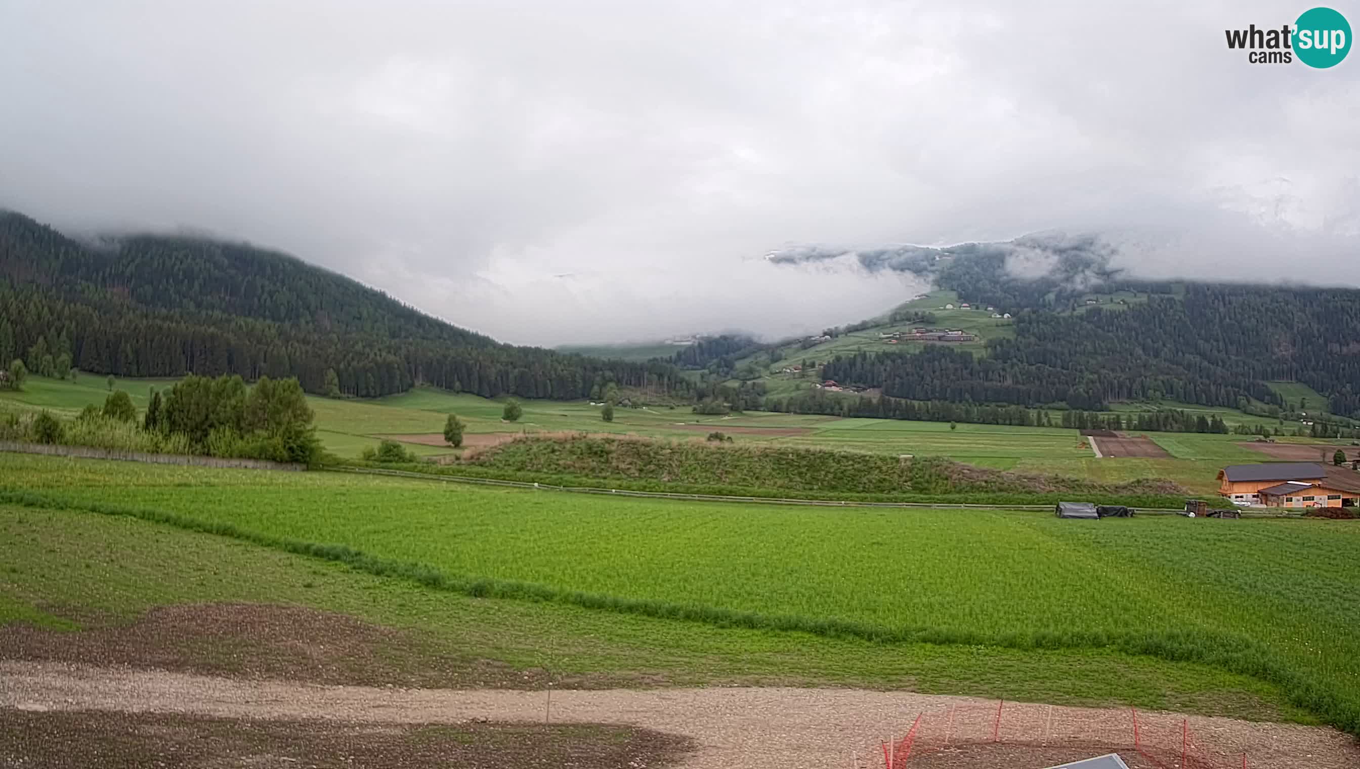 Webkamera Olang | Blick auf den Kronplatz von den Sottla Apartments