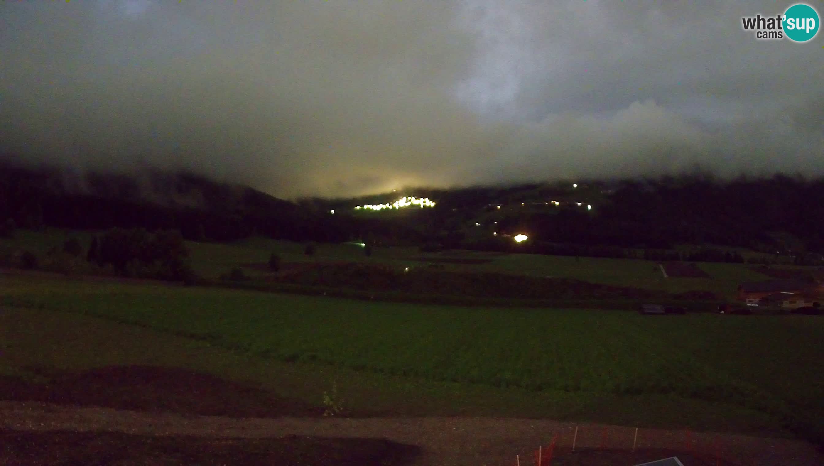 Webkamera Olang | Blick auf den Kronplatz von den Sottla Apartments