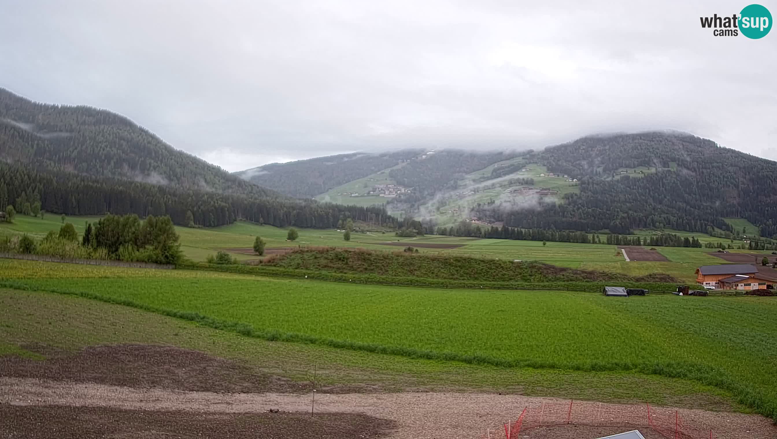 Webkamera Olang | Blick auf den Kronplatz von den Sottla Apartments