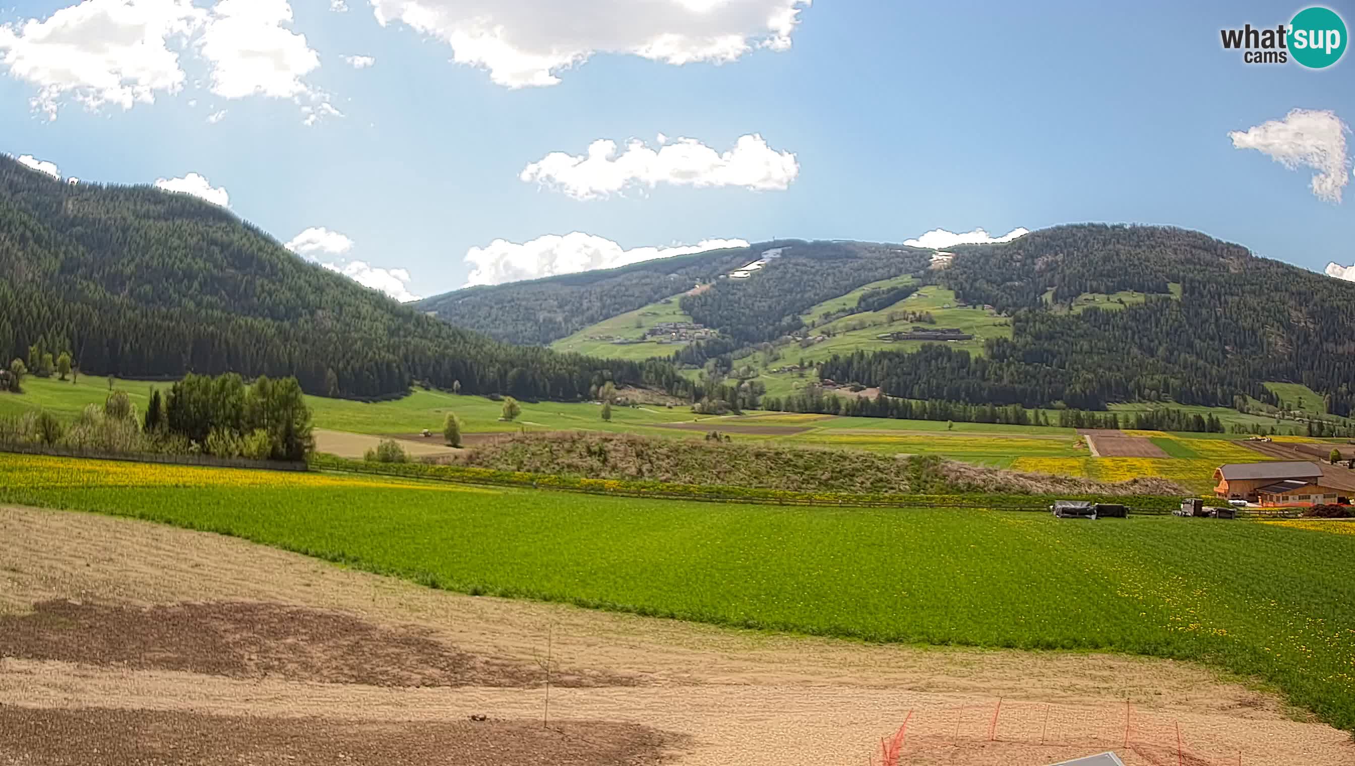 Webkamera Olang | Blick auf den Kronplatz von den Sottla Apartments
