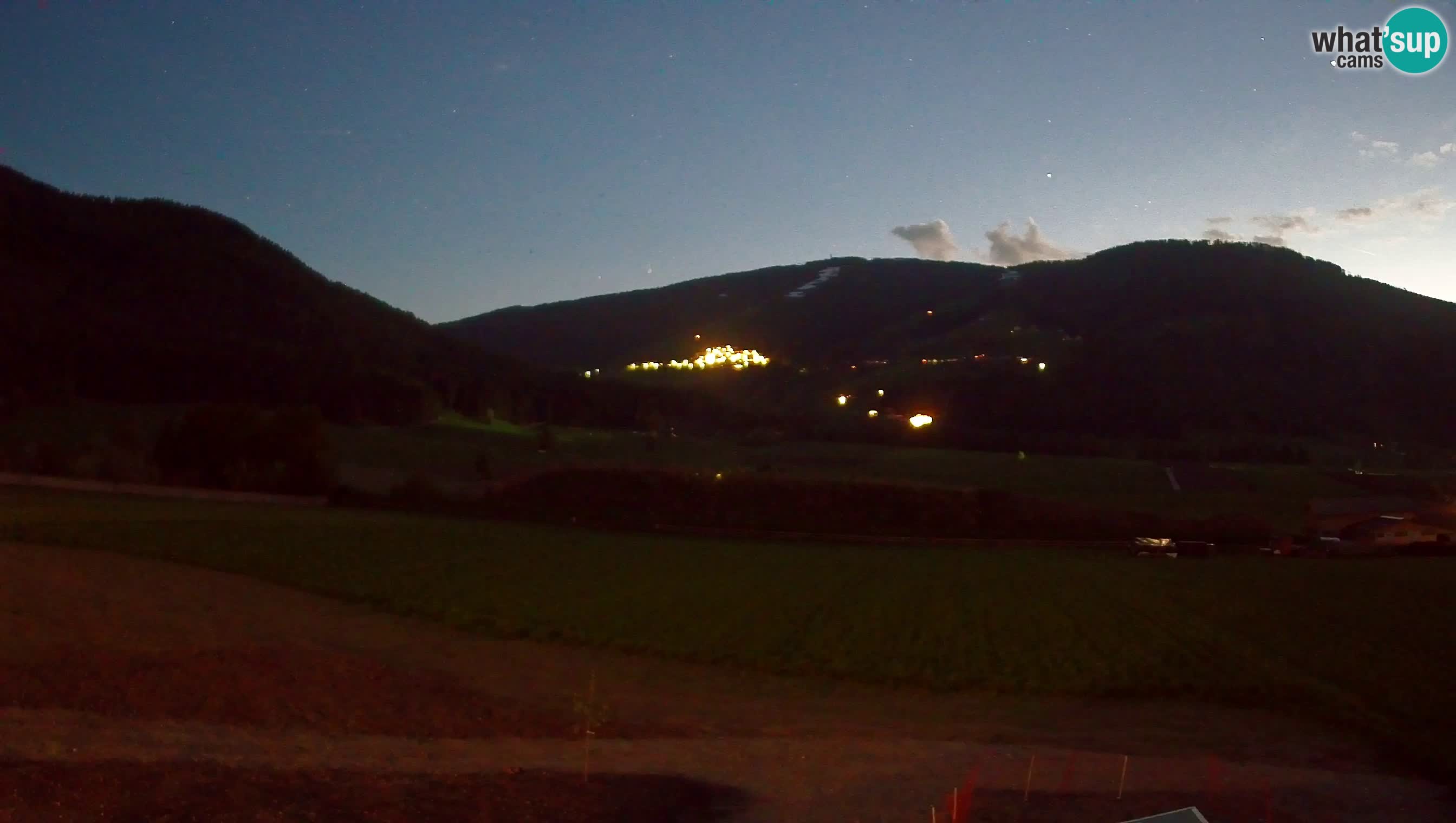 Webkamera Olang | Blick auf den Kronplatz von den Sottla Apartments