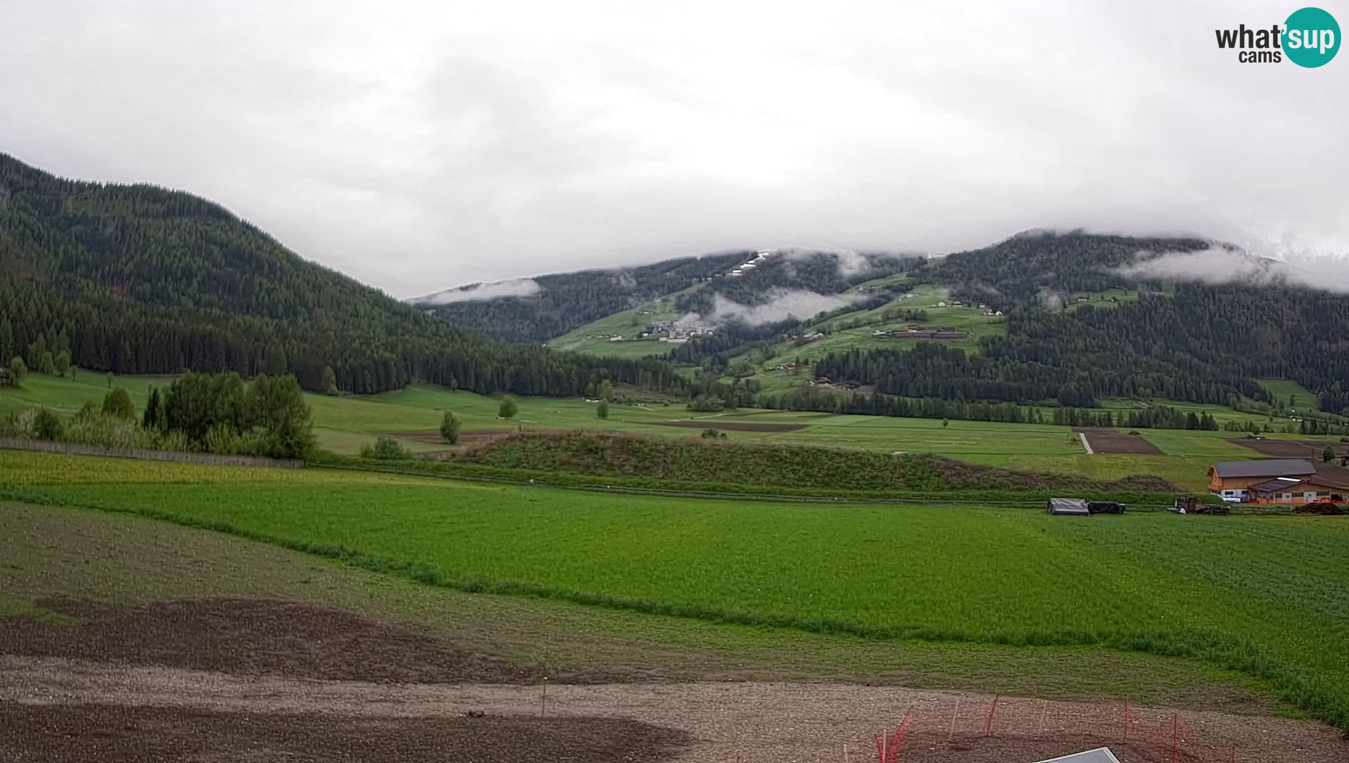 Webkamera Olang | Blick auf den Kronplatz von den Sottla Apartments