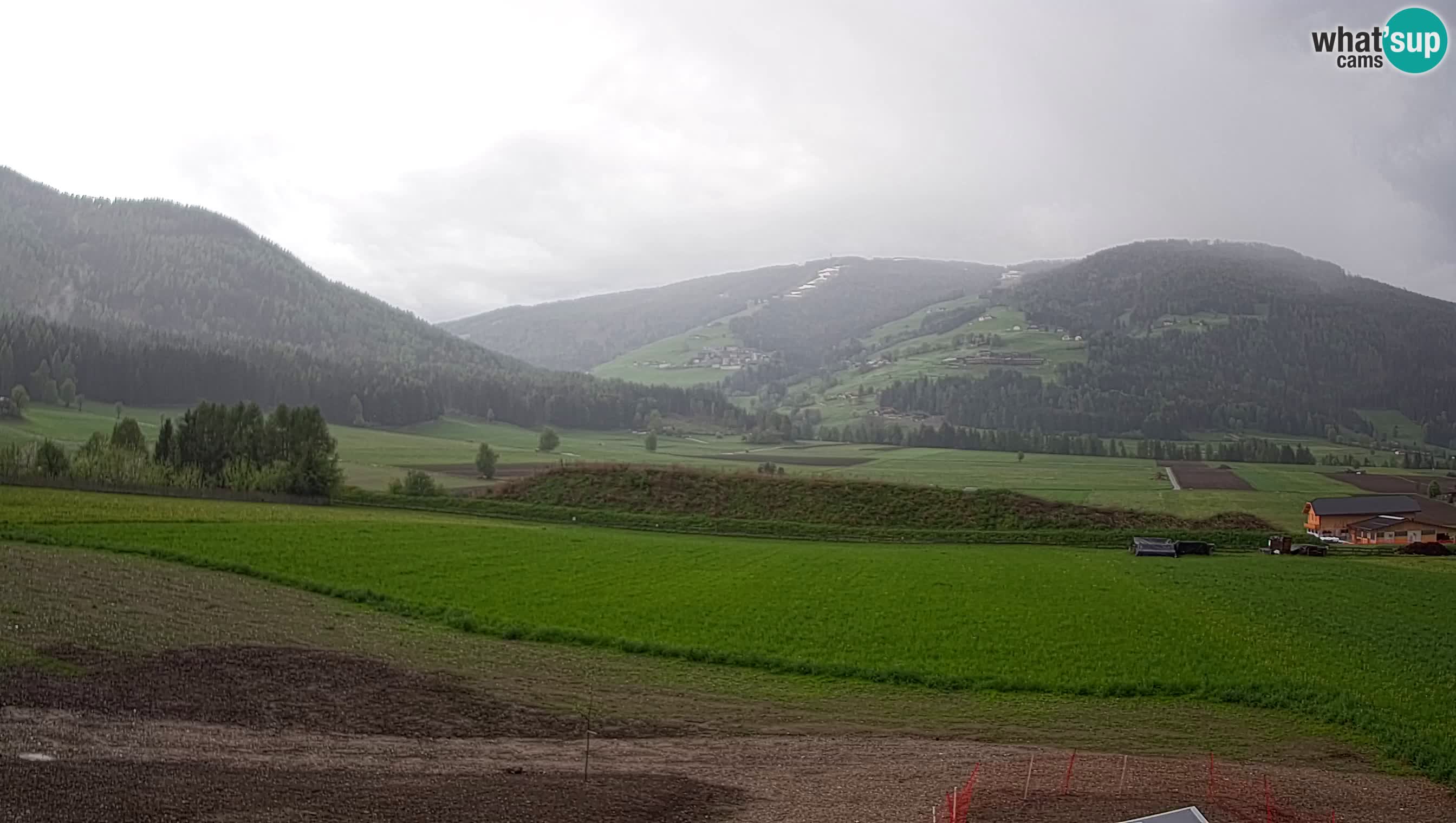Webkamera Olang | Blick auf den Kronplatz von den Sottla Apartments