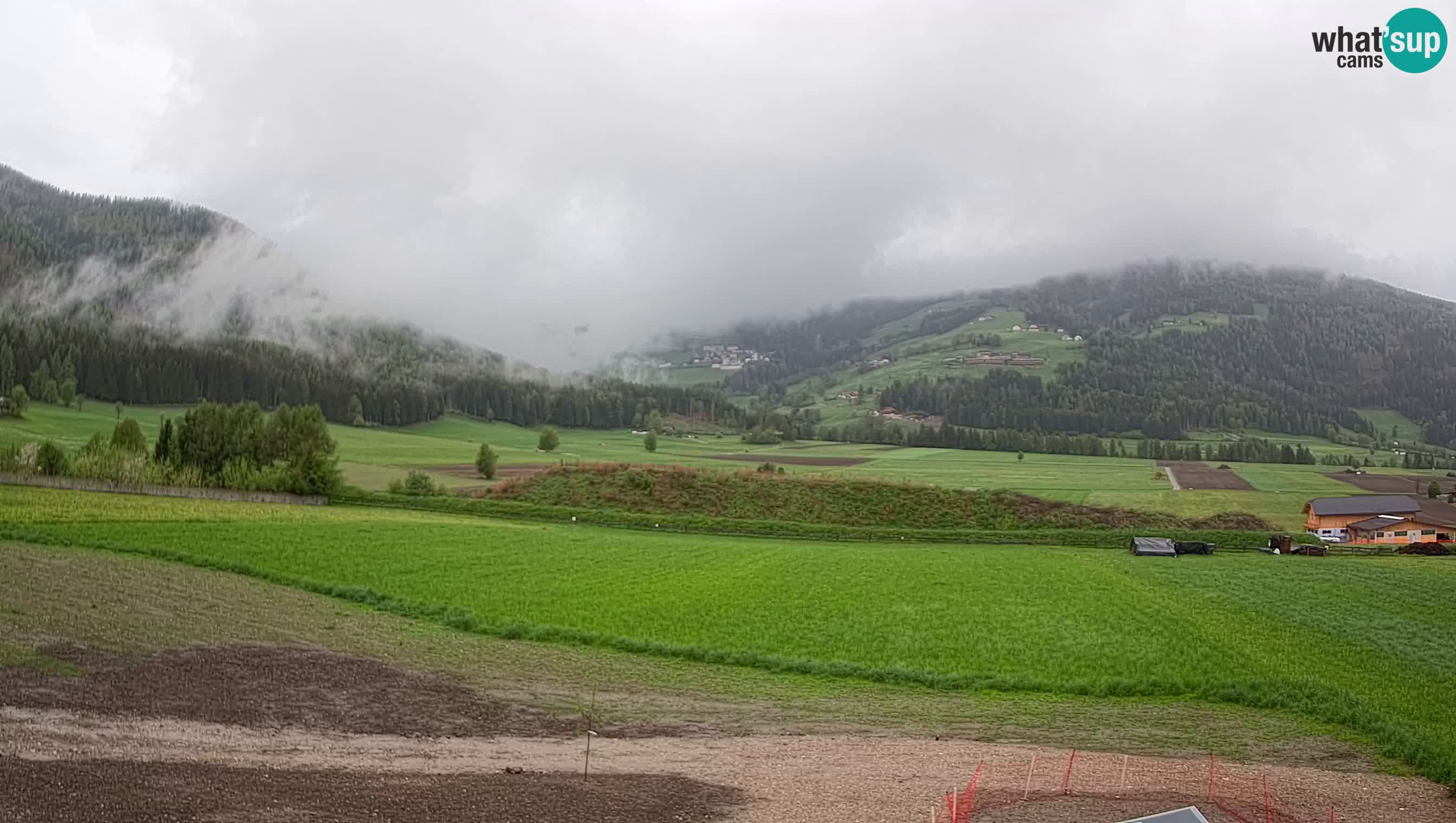 Webkamera Olang | Blick auf den Kronplatz von den Sottla Apartments