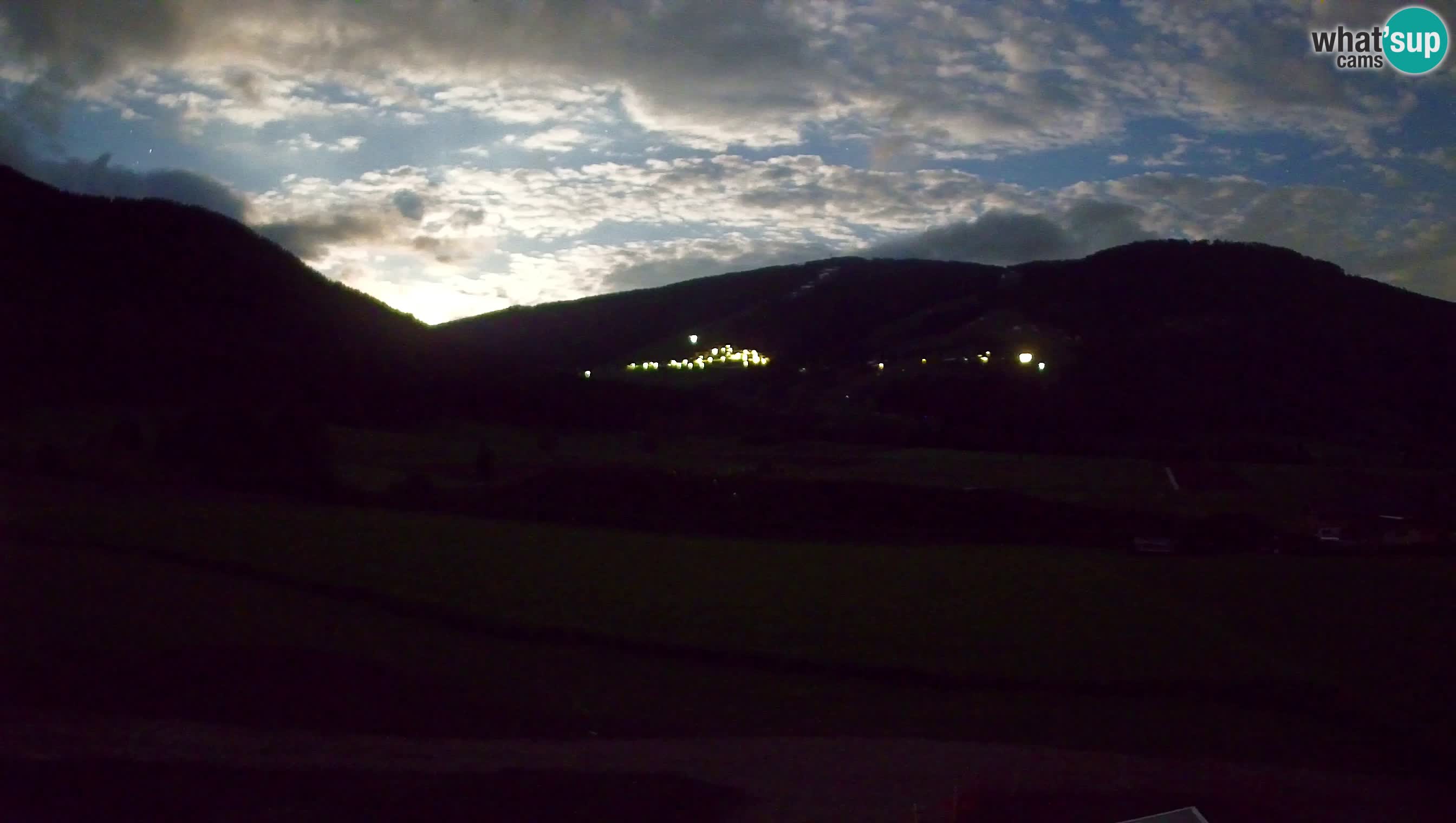 Webkamera Olang | Blick auf den Kronplatz von den Sottla Apartments