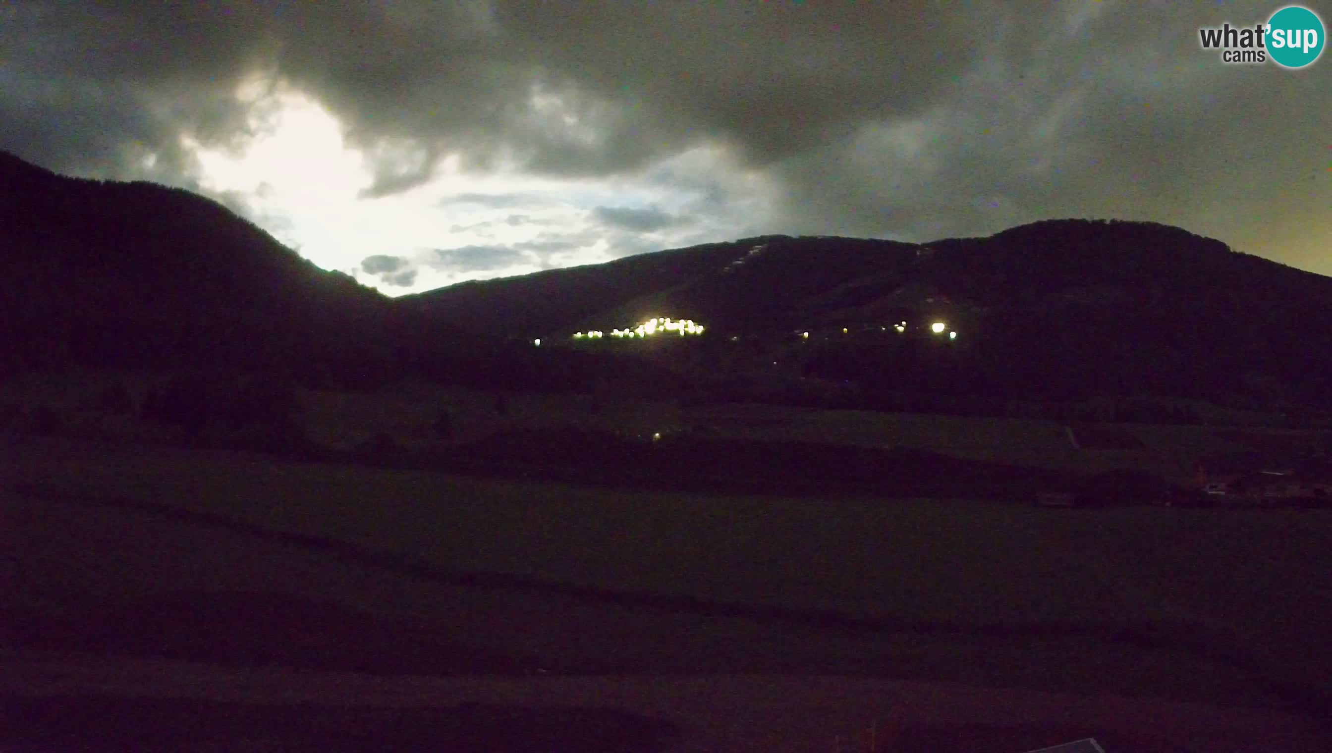 Webkamera Olang | Blick auf den Kronplatz von den Sottla Apartments