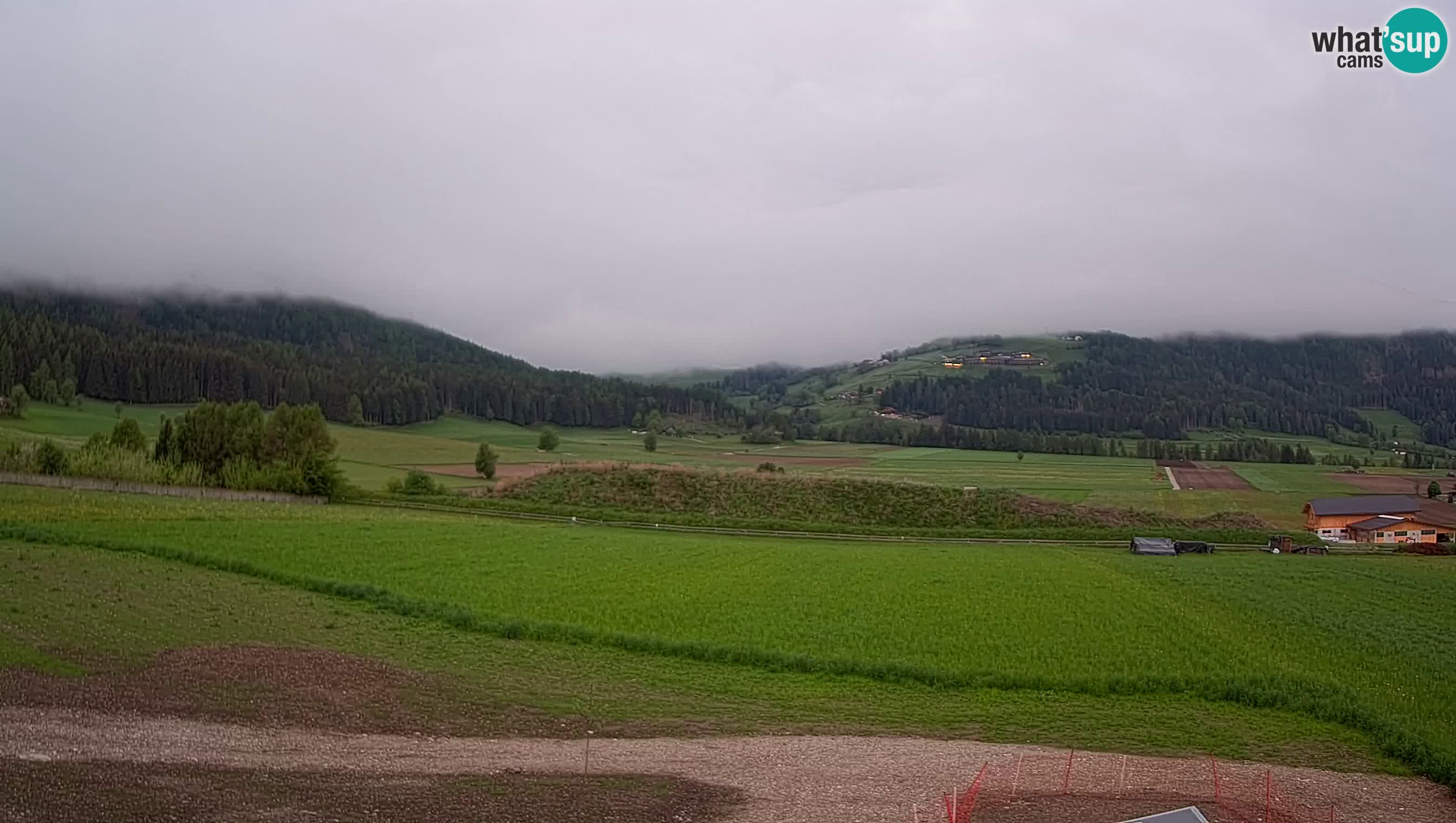Webkamera Olang | Blick auf den Kronplatz von den Sottla Apartments