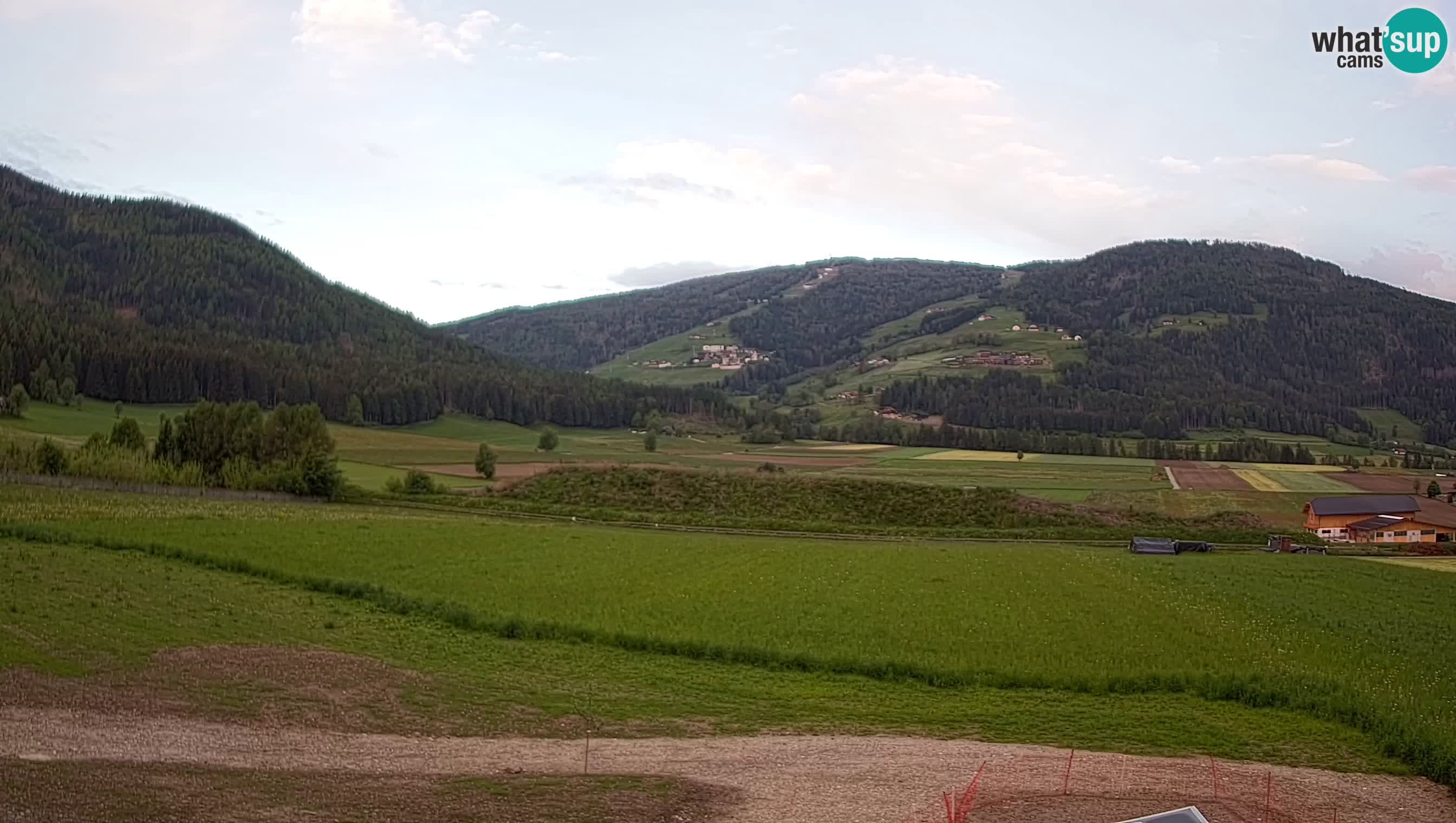Webkamera Olang | Blick auf den Kronplatz von den Sottla Apartments