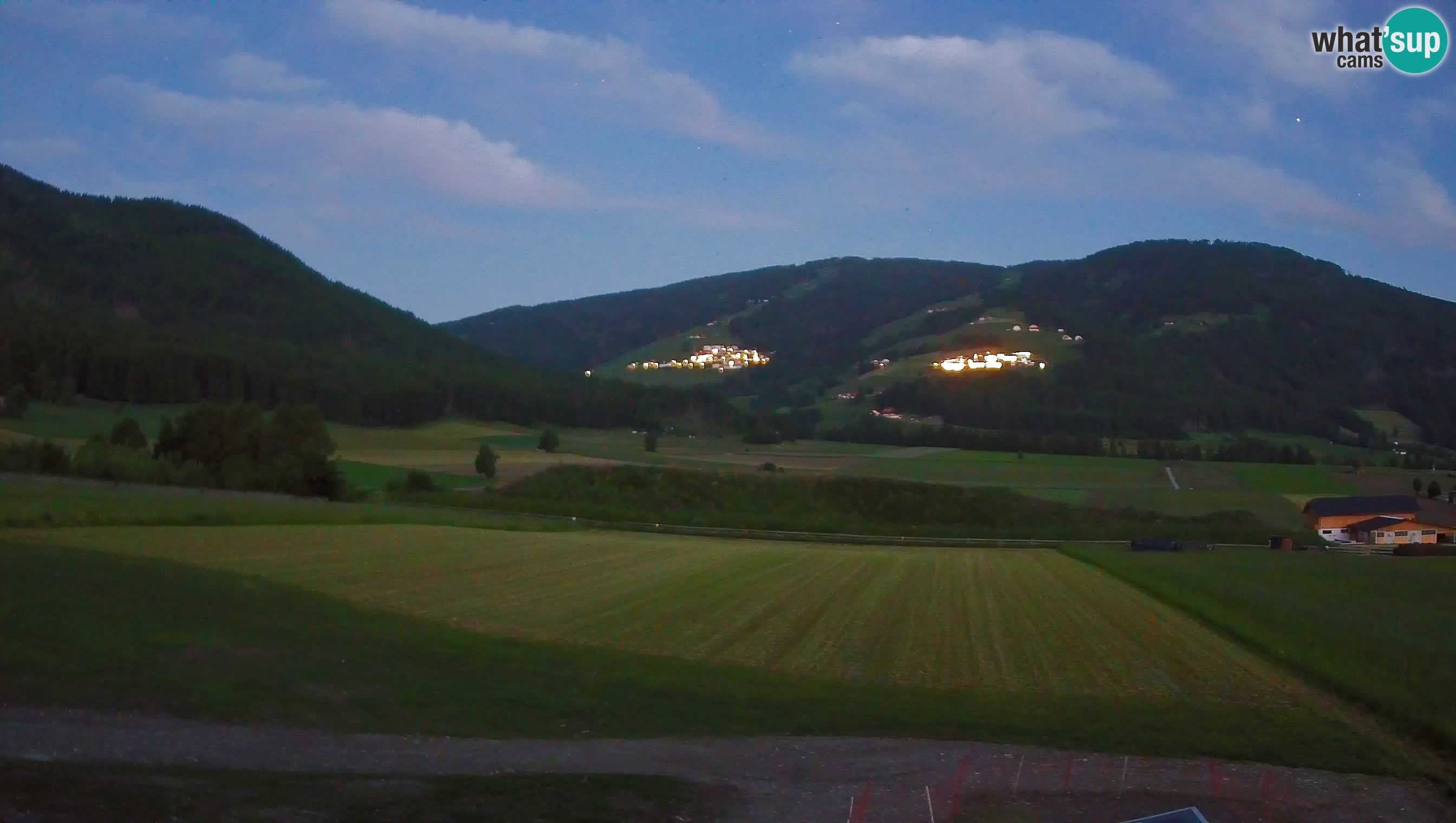 Webkamera Olang | Blick auf den Kronplatz von den Sottla Apartments