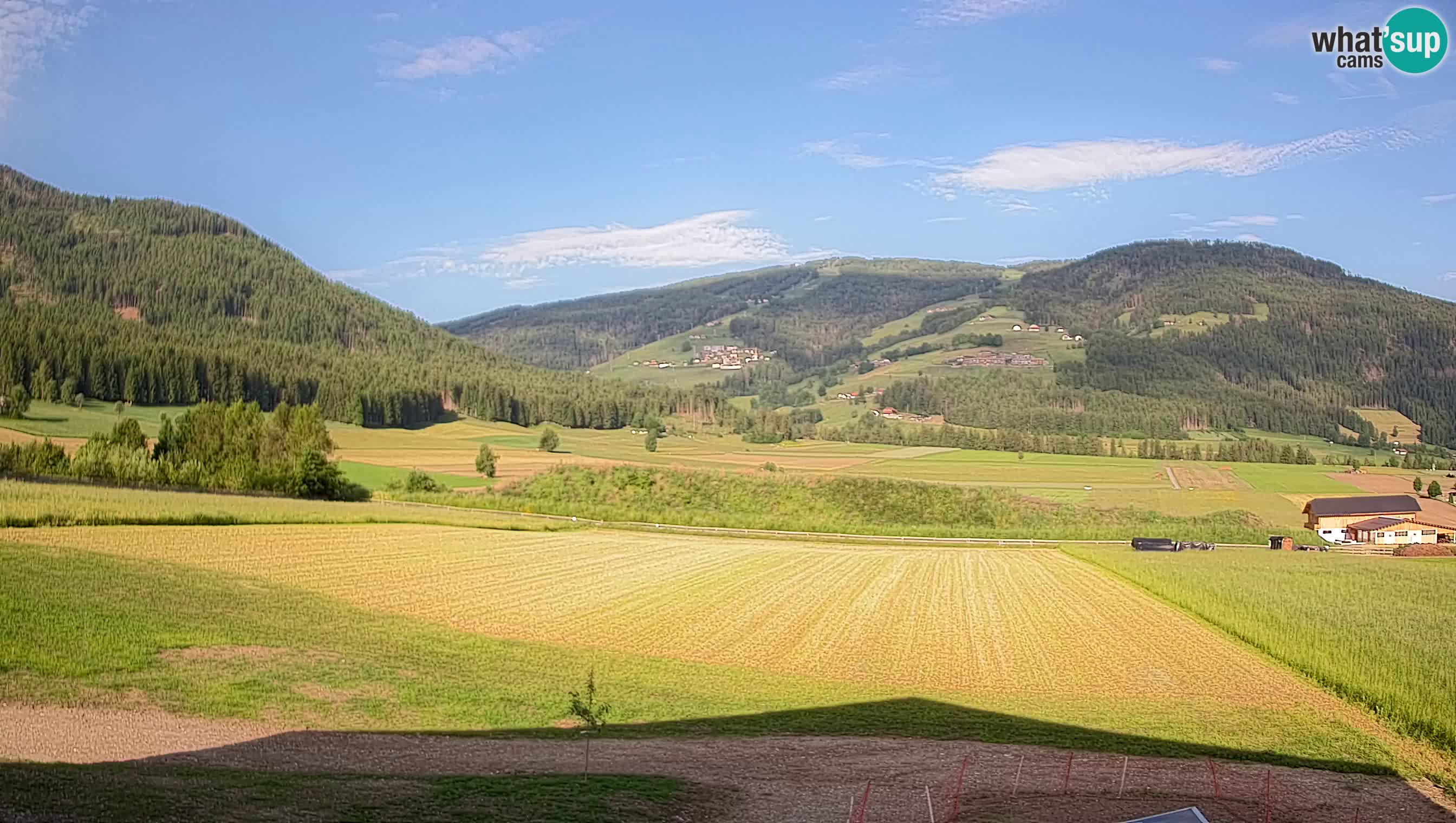 Webkamera Olang | Blick auf den Kronplatz von den Sottla Apartments