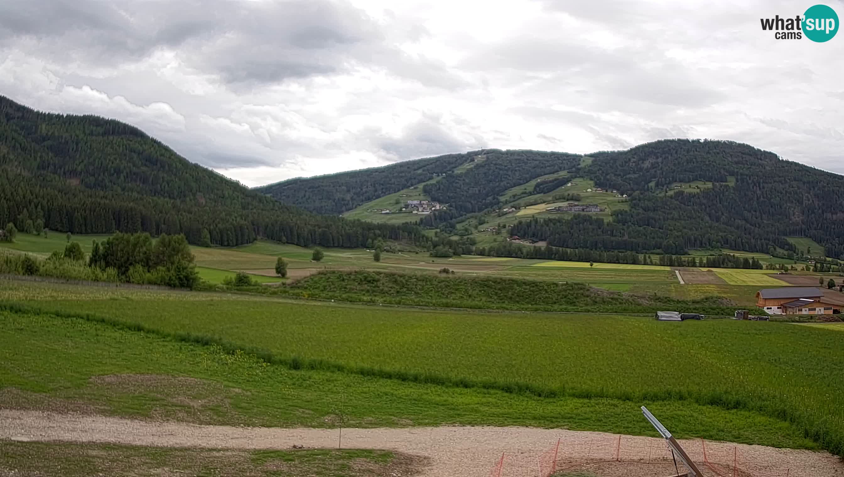 Webkamera Olang | Blick auf den Kronplatz von den Sottla Apartments